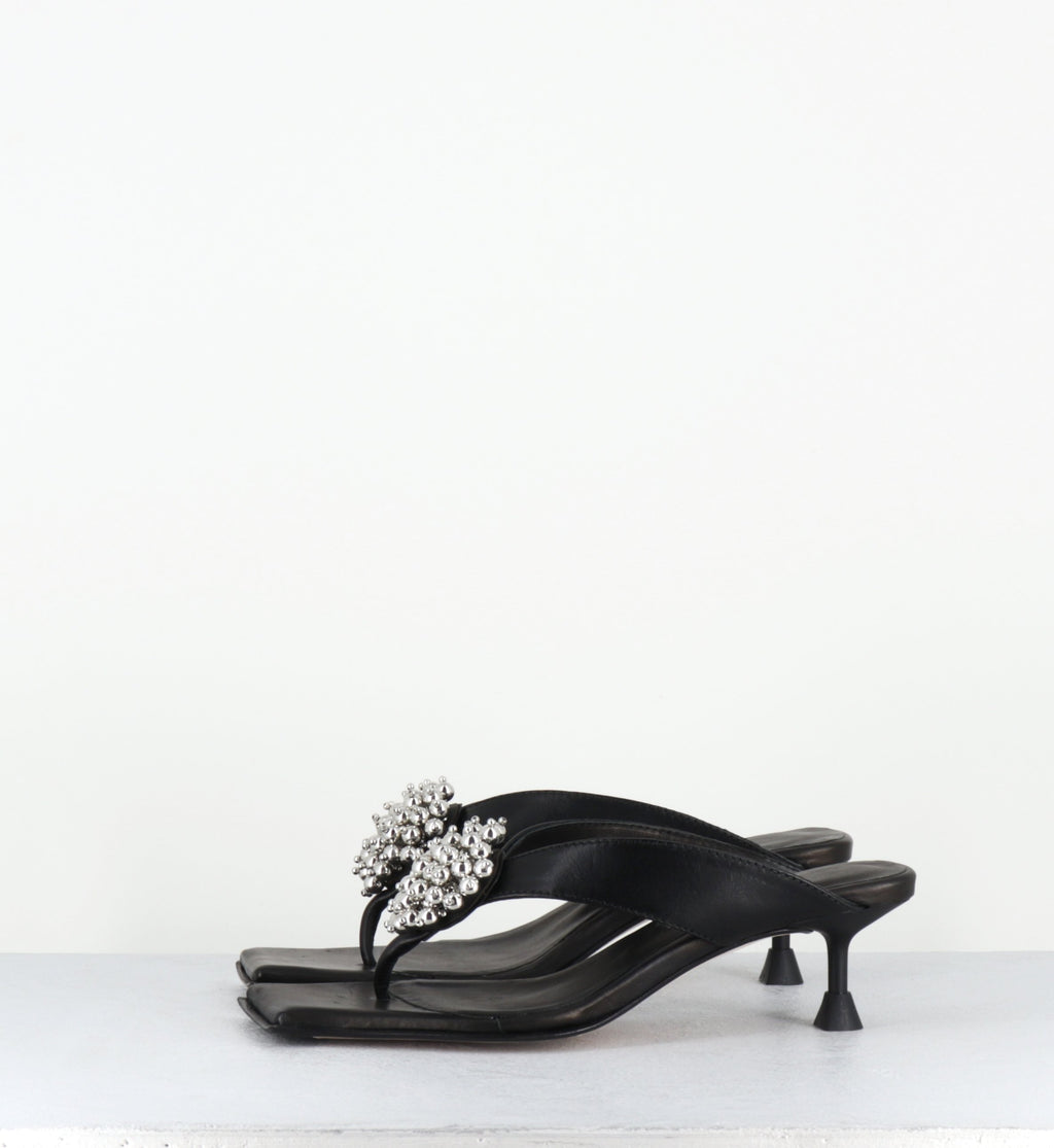 NARELA BLACK SANDAL