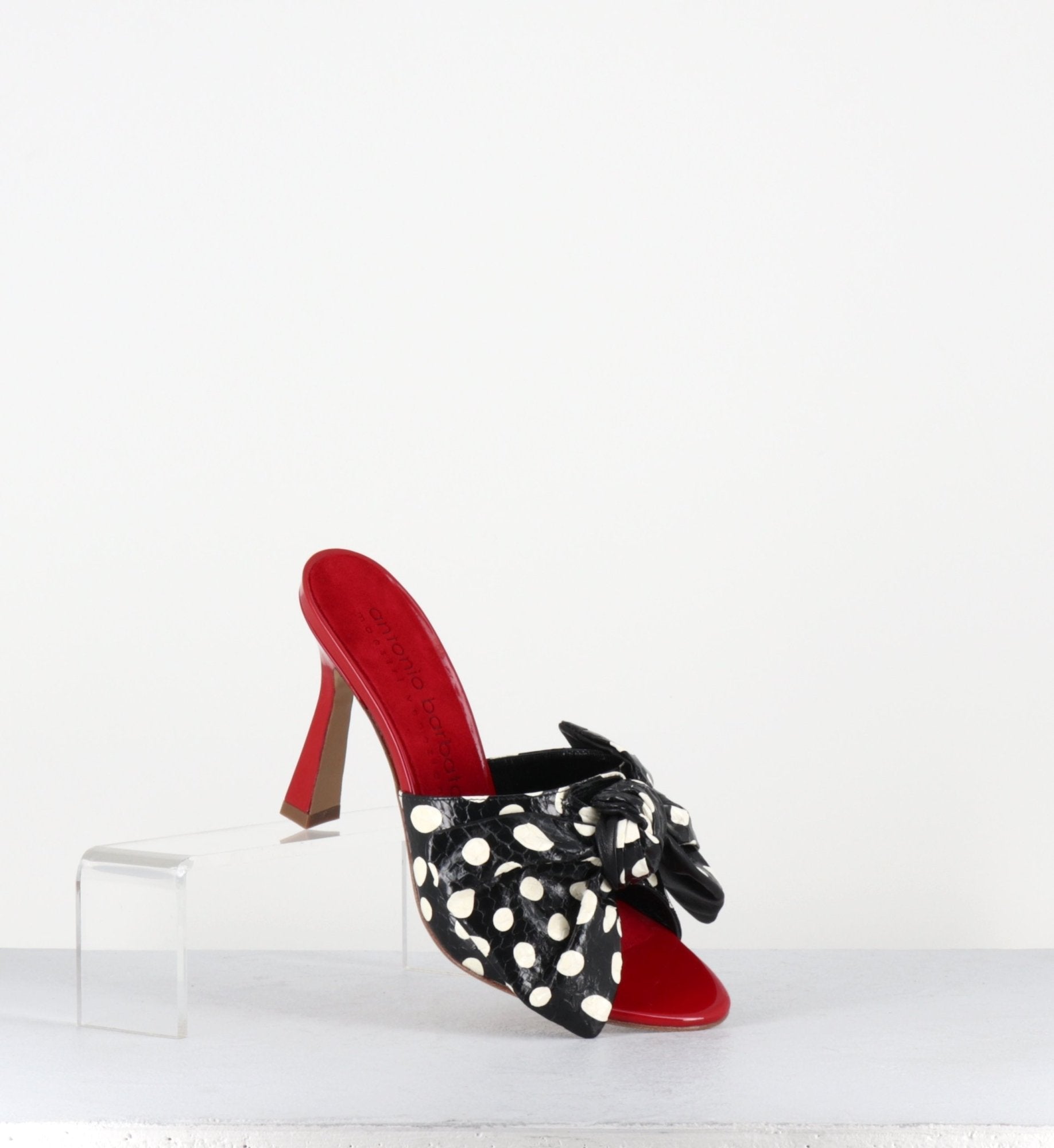 MJ1030 WHIPS NERO ROSSO