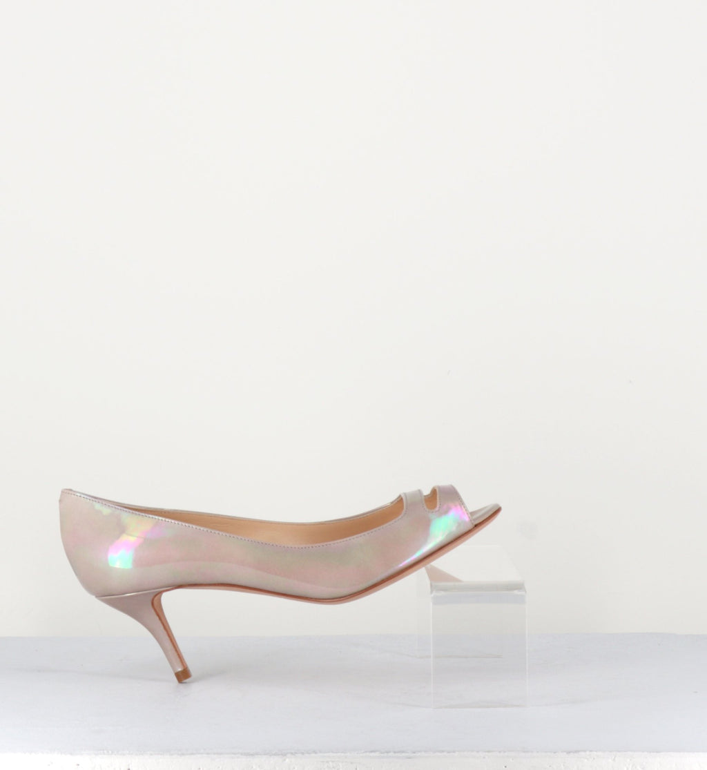 Escarpins petits talons en cuir vernis nude - Pellico