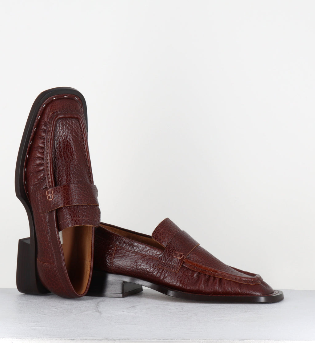 AIRI BROWN LOAFERS