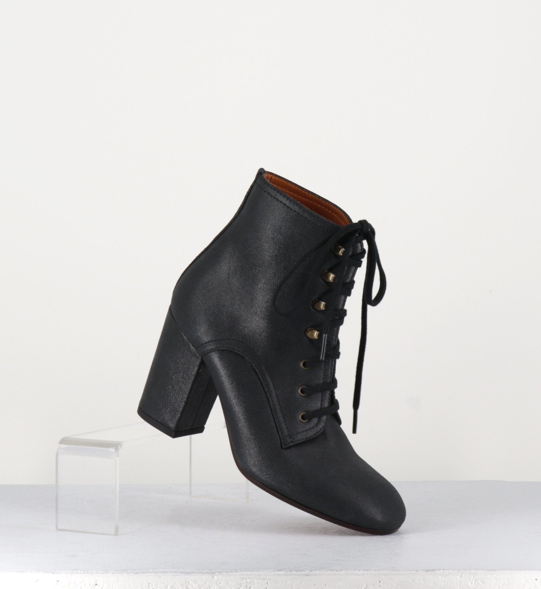 Bottines à lacets et talons hauts épais Chie Mihara - GOLETA1