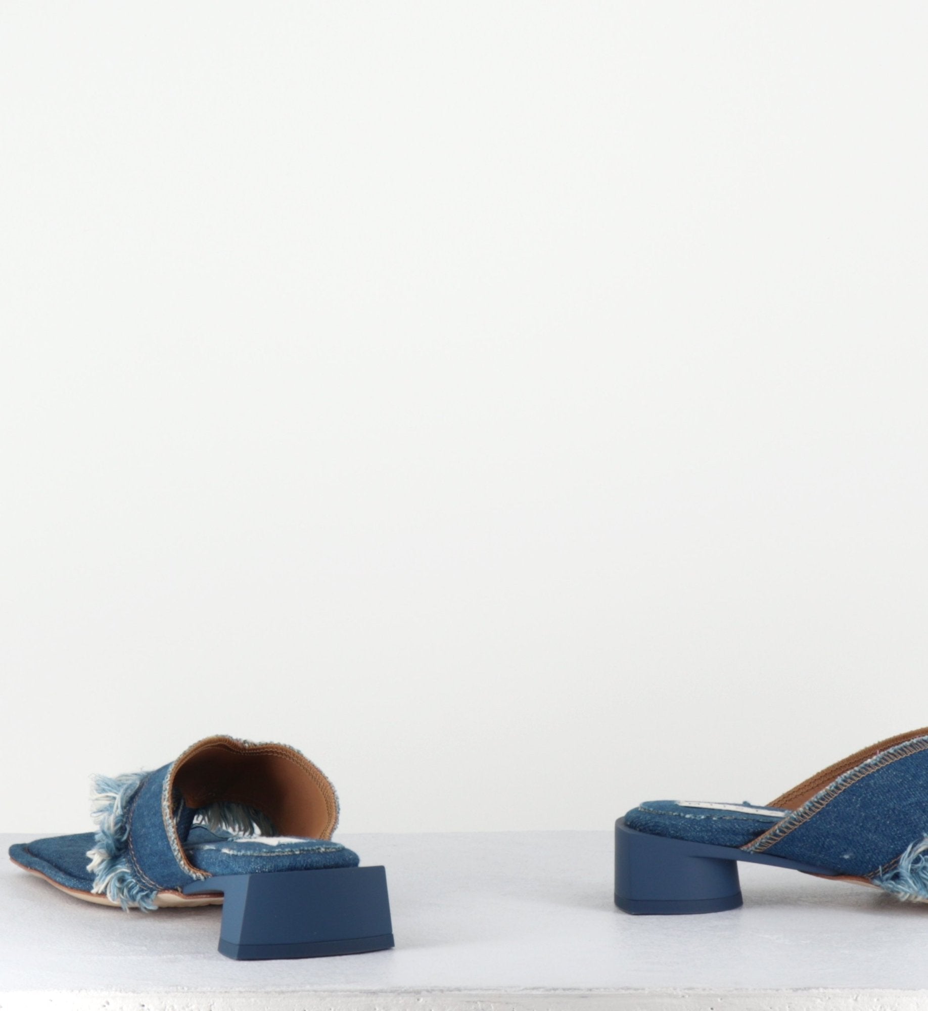 PYTHIA DENIM SANDALS