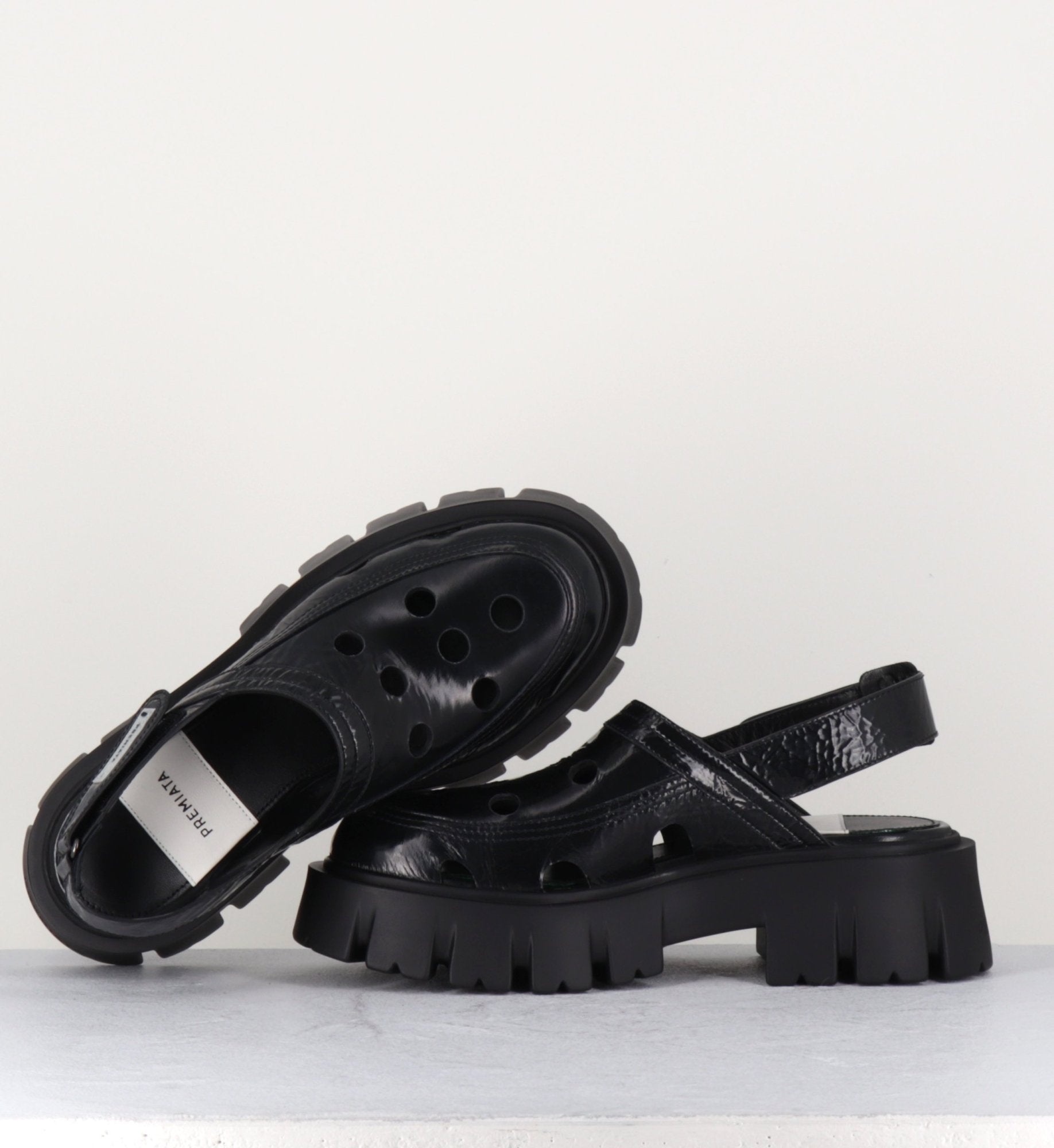 M6228 NERO