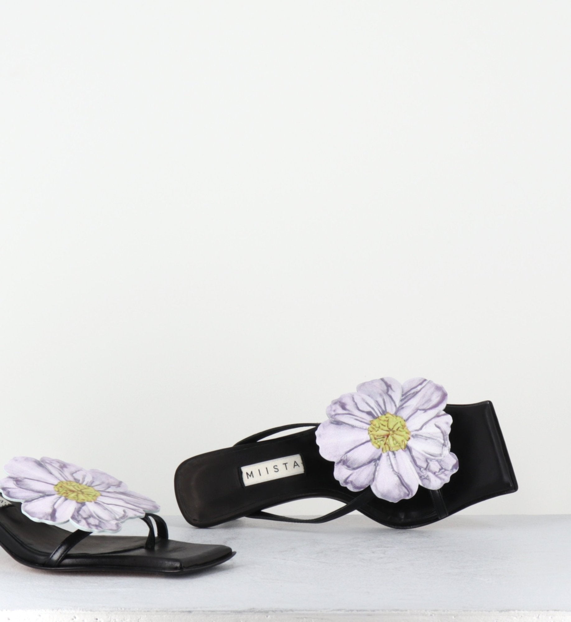 LOURDES BLACK SANDAL