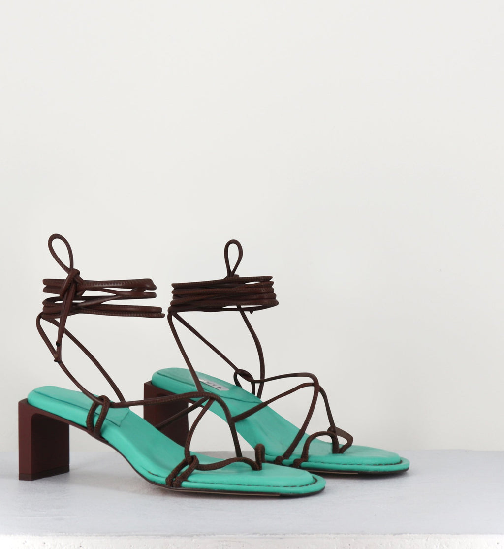 Sandales vertes à fines lanières de cuir marron- ALBERTA GREEN SANDALS
