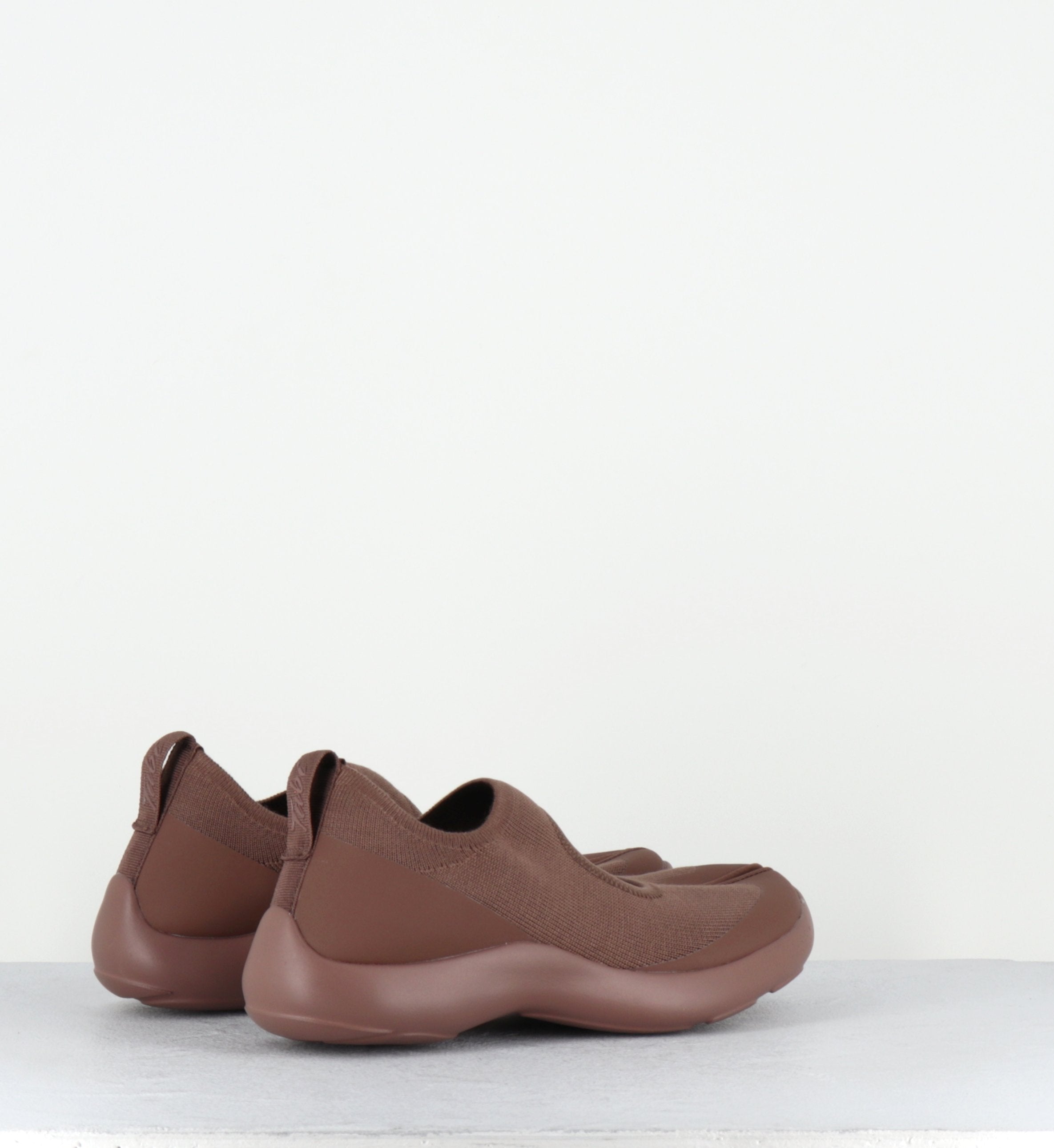 TABI SANDAL CHOCOLATE