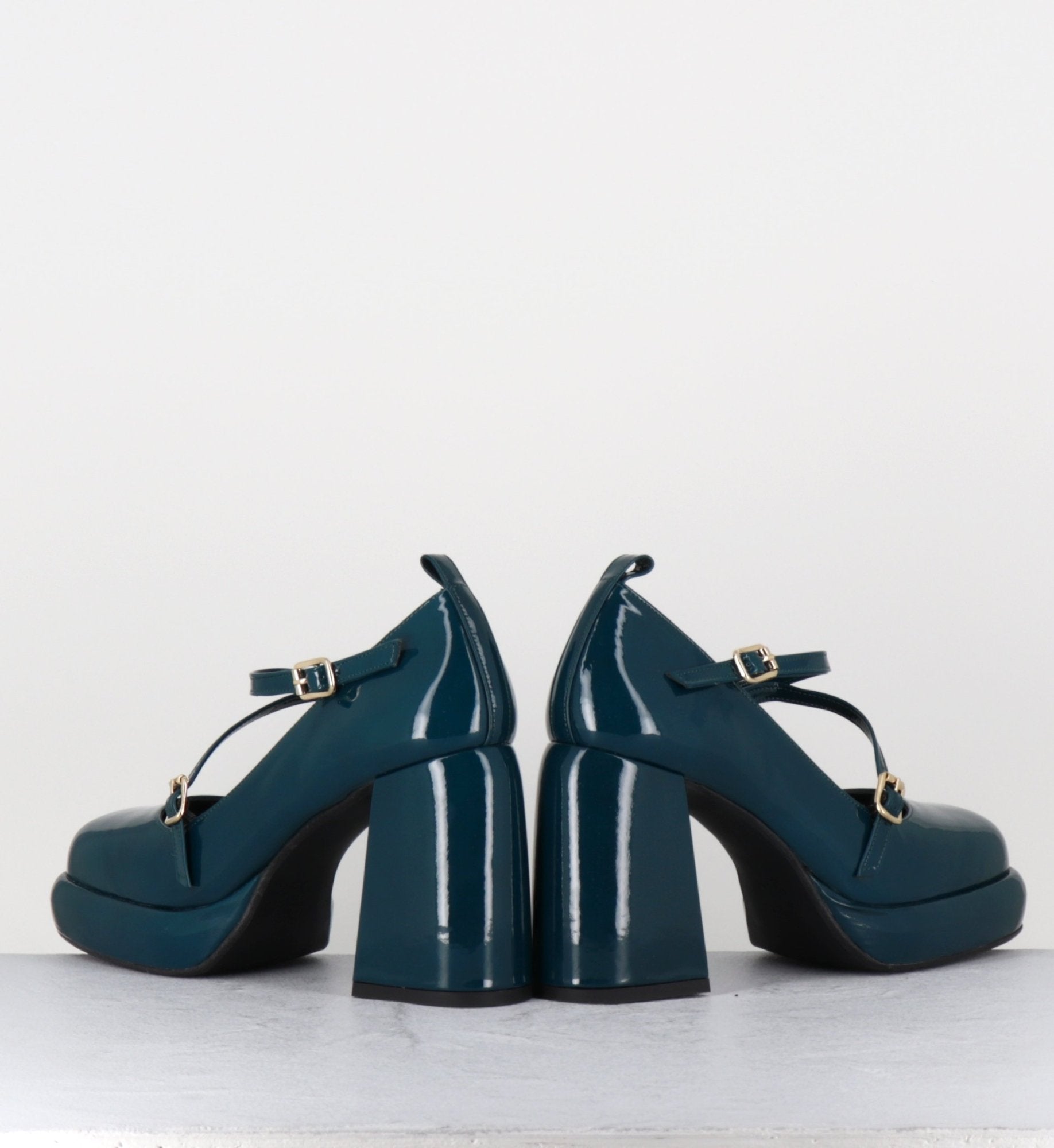 ABRA VERNICE BLU