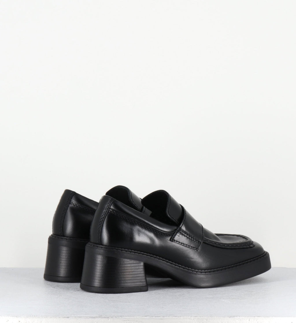 KARINA BLACK LOAFERS