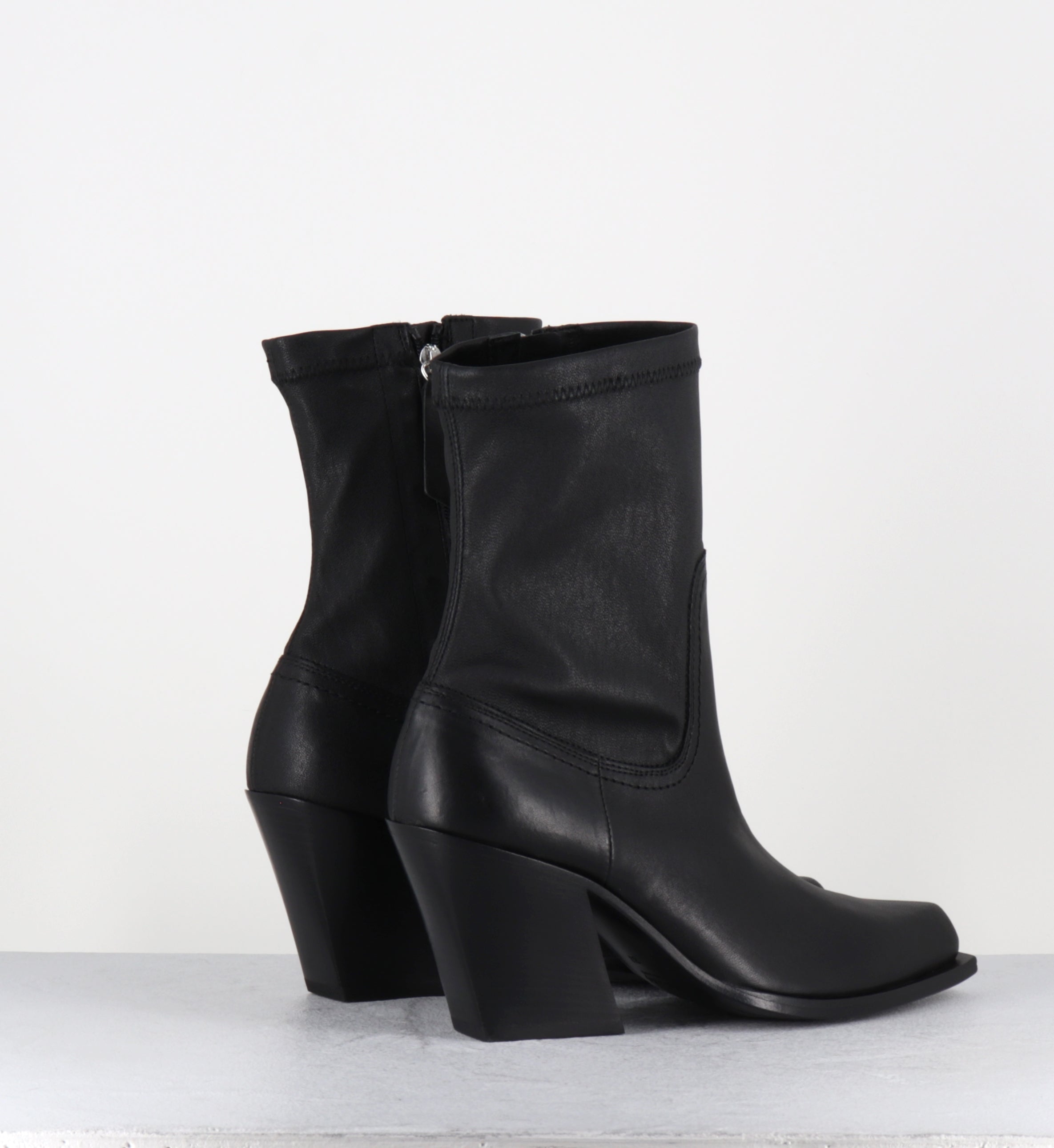 1H4504D FICTION BLACK