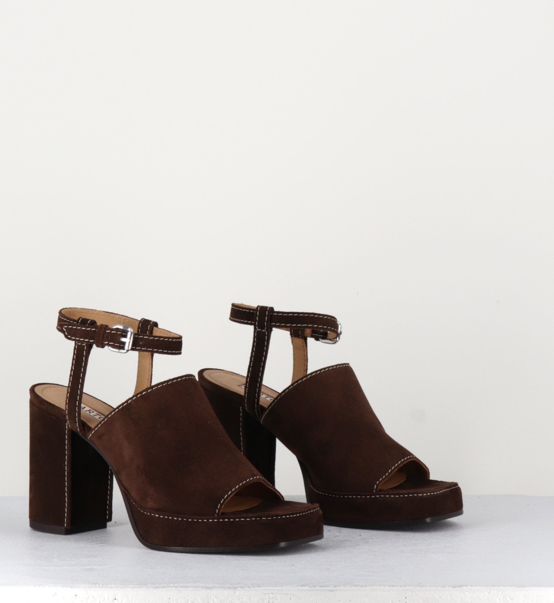 SR3947 MUSTANG CROSTA