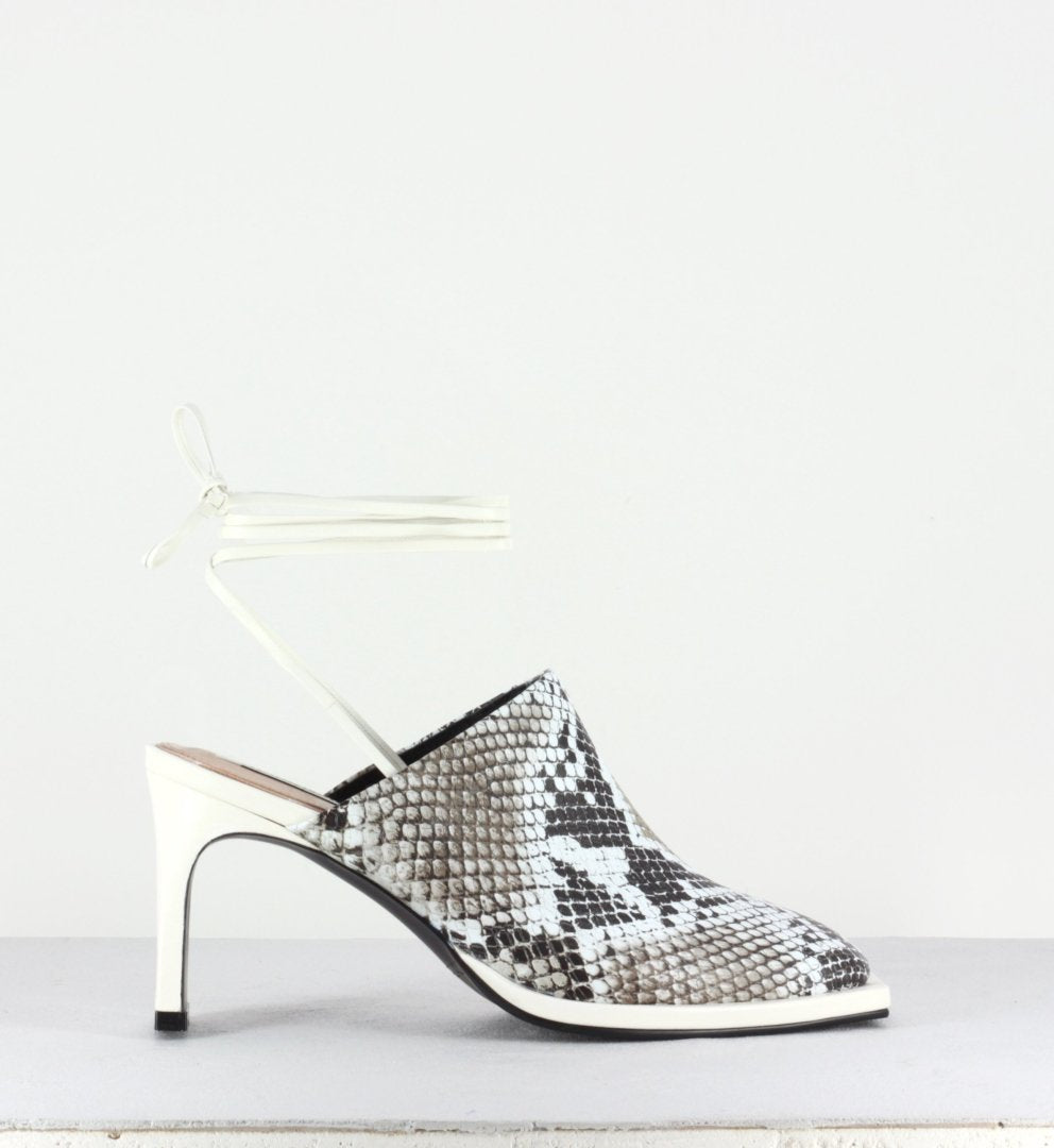 REIKE NEN - CLEAN SQUARE MULES