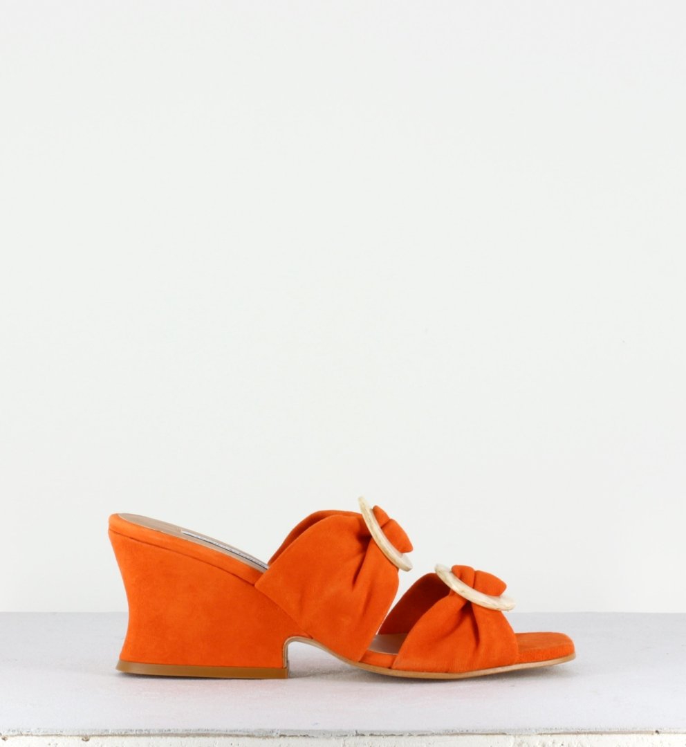 Mules en daim orange avec ornement - Valentina