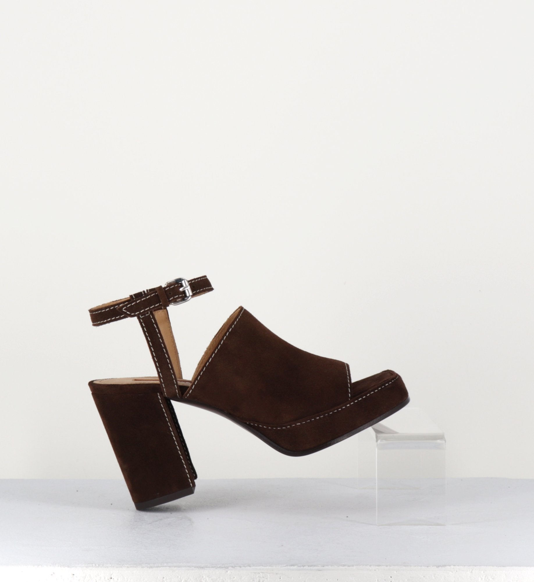 SR3947 MUSTANG CROSTA