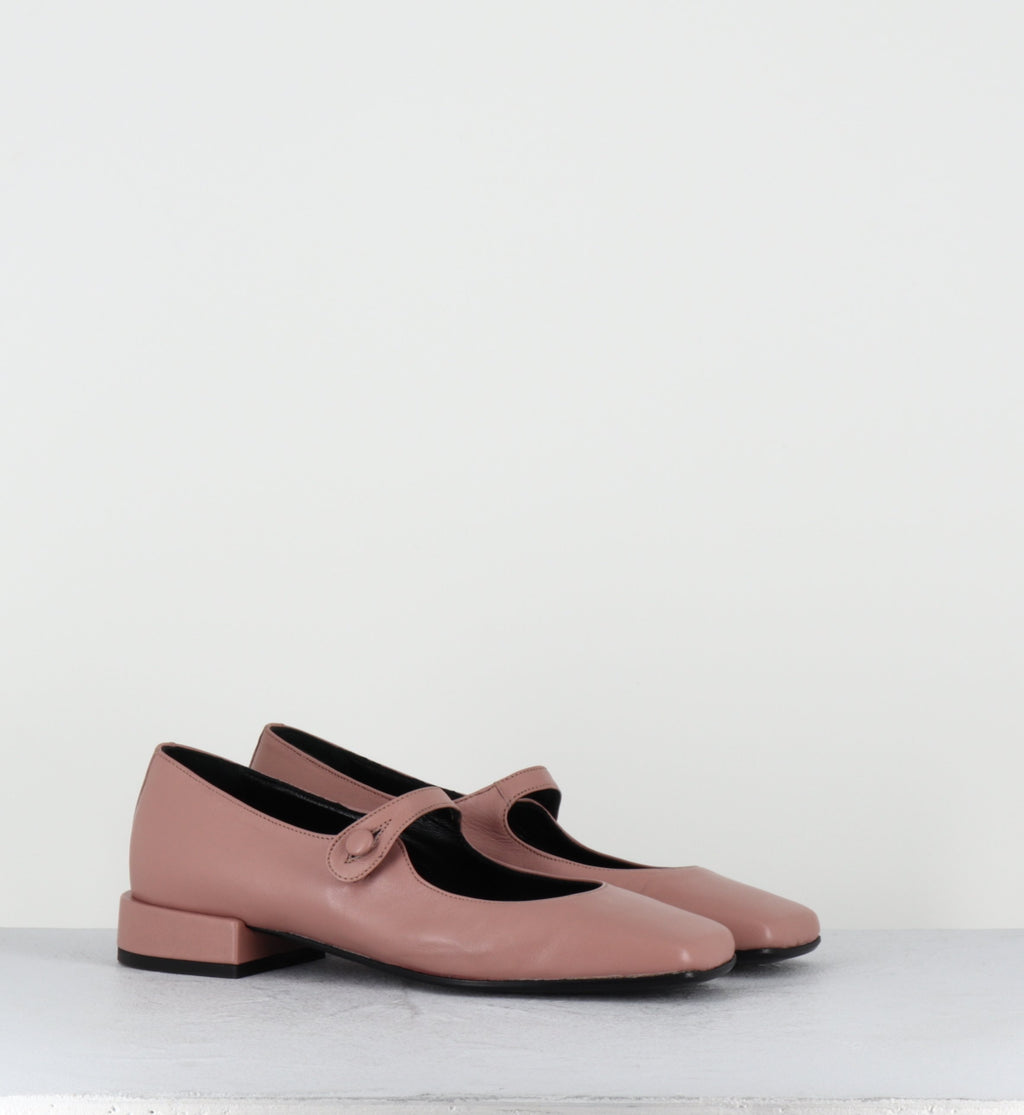 JANE NATURAL COWHIDE