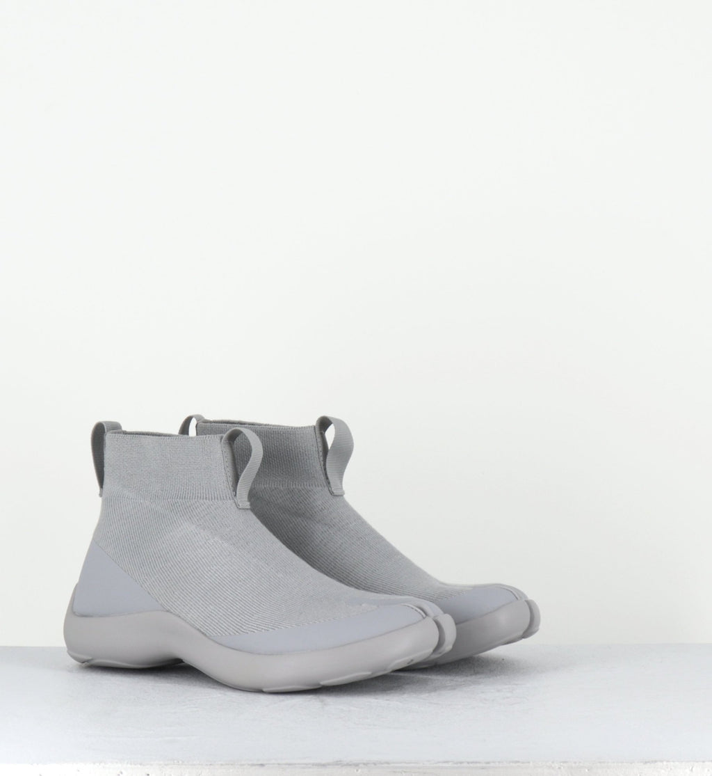 TABI HIGHTOP GREY