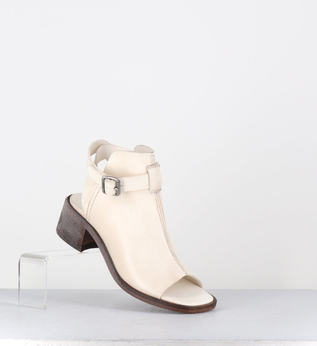 Sandales 'open-boots' en cuir blanc talon bloc - 34501G OIL BIANCO