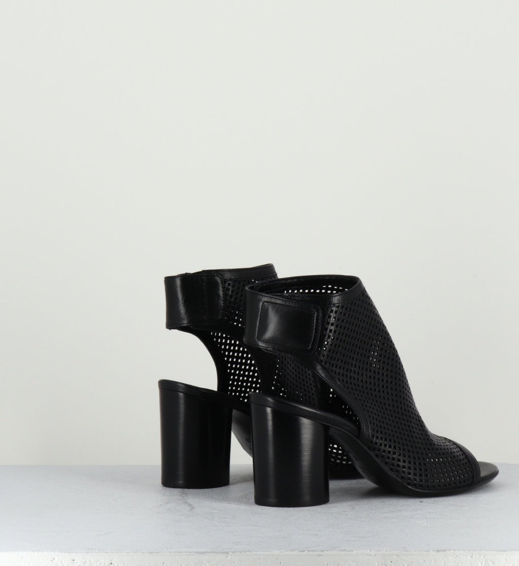 6922 NERO