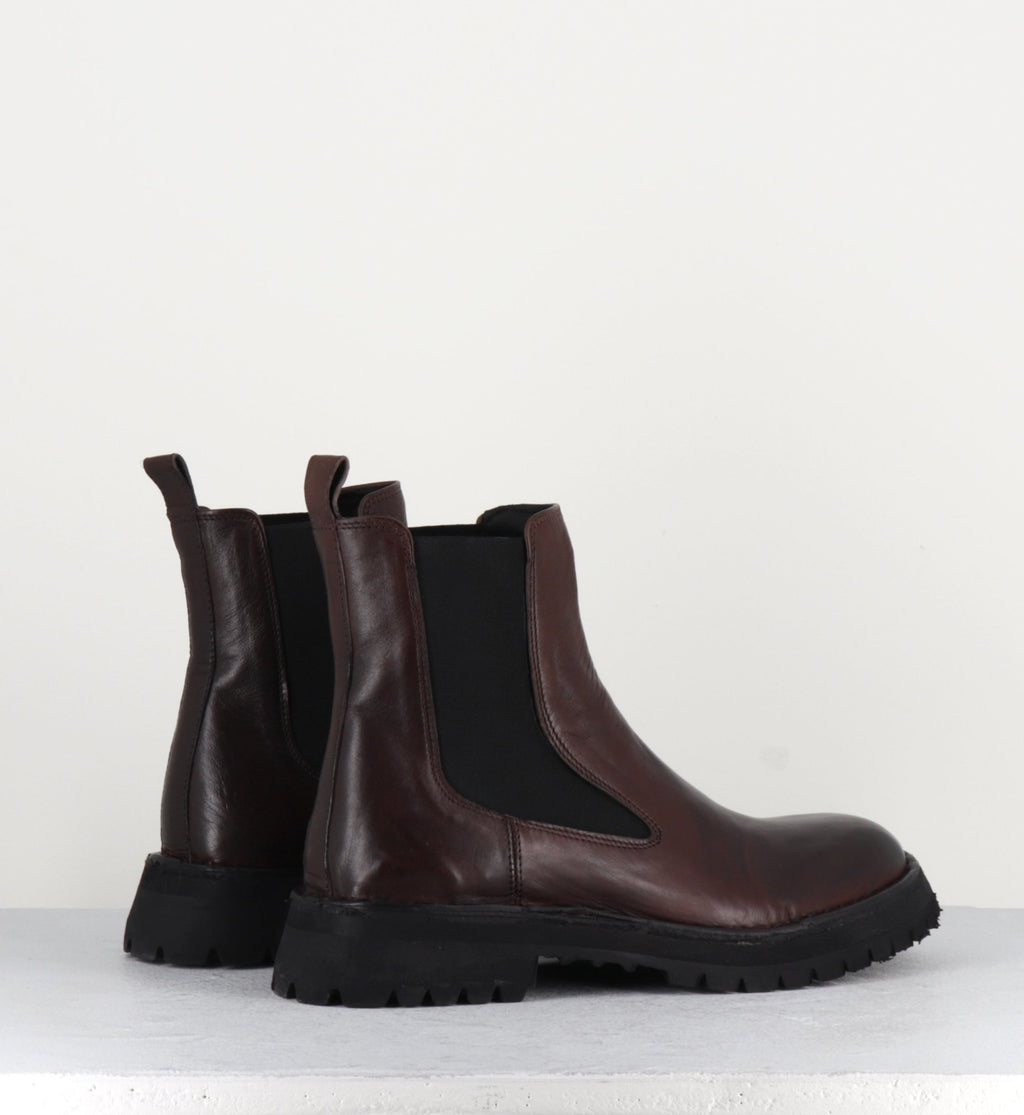 21J270 BROWN