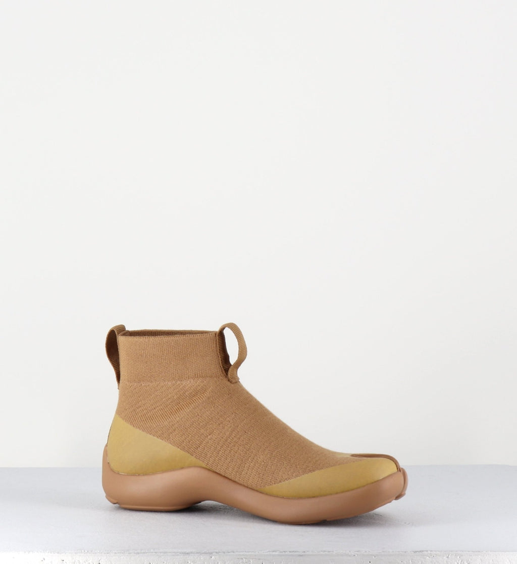 TABI HIGHTOP BROWN