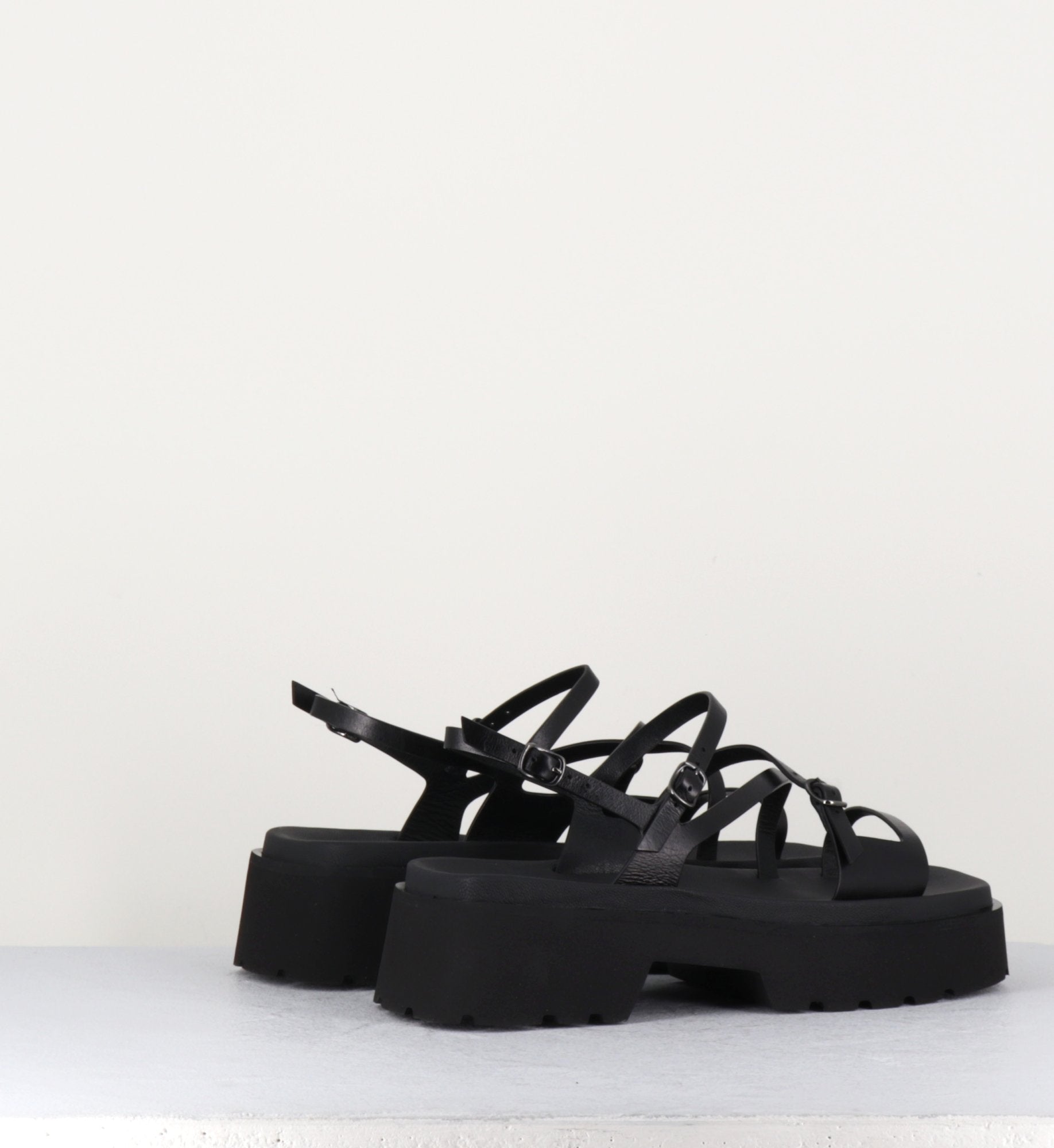 PE7423 NERO