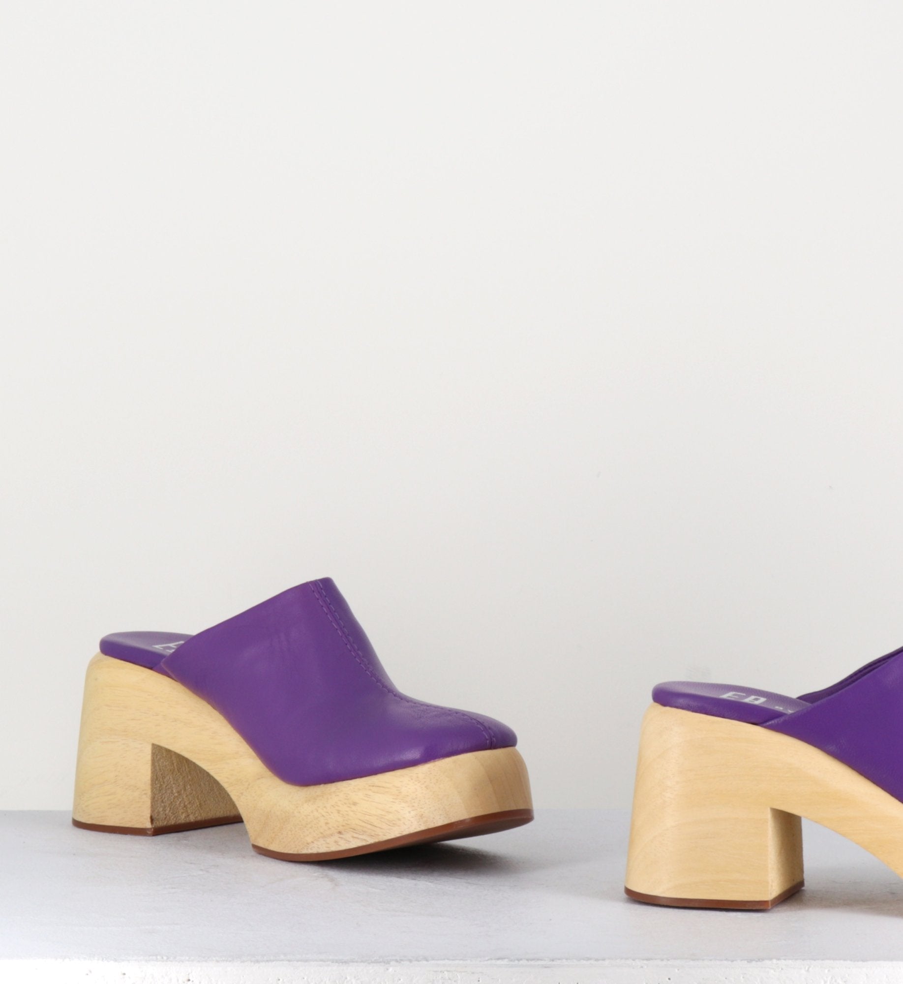 ROBERTA CLOGS PURPLE
