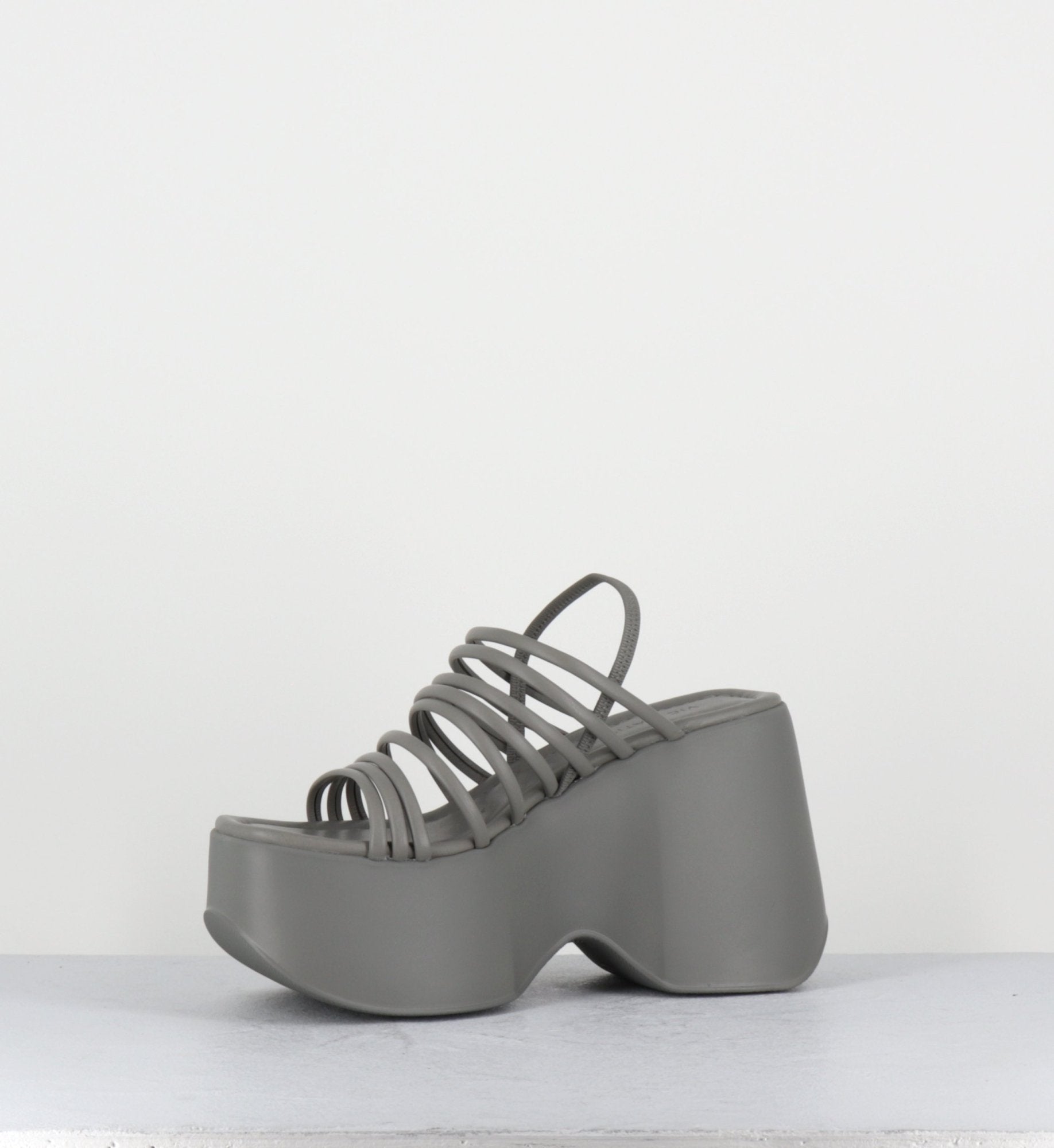 1C6758D TRAVEL LIGHT