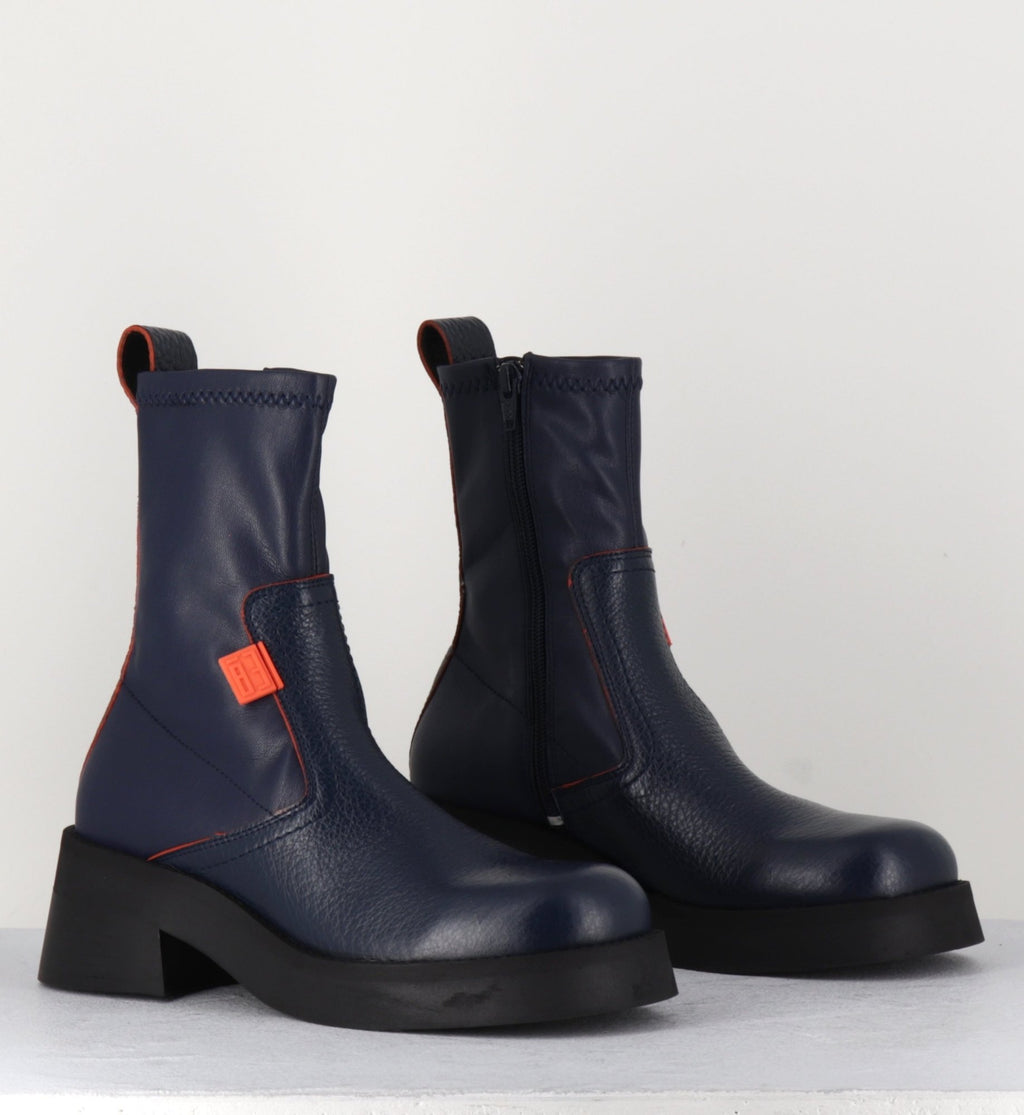 OLIANA NAVY BOOTS