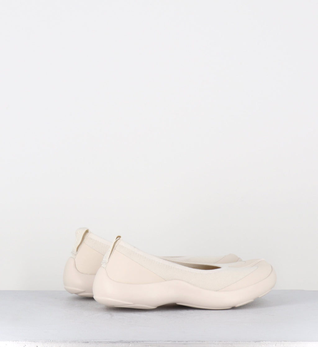TABI BALLERINA OFF WHITE