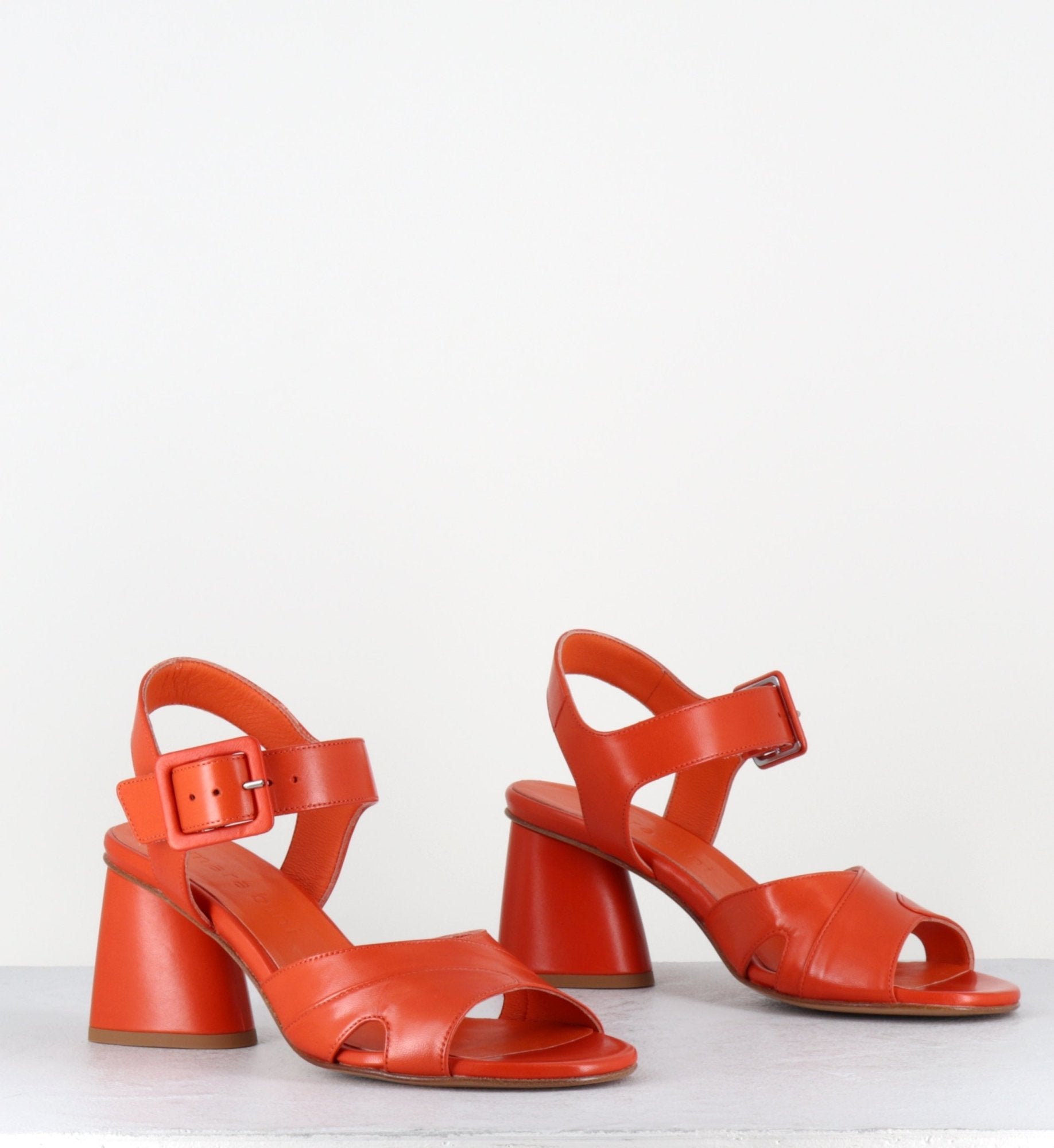 Sandales en cuir orange à talon géométrique - U344 SETA ORANGE