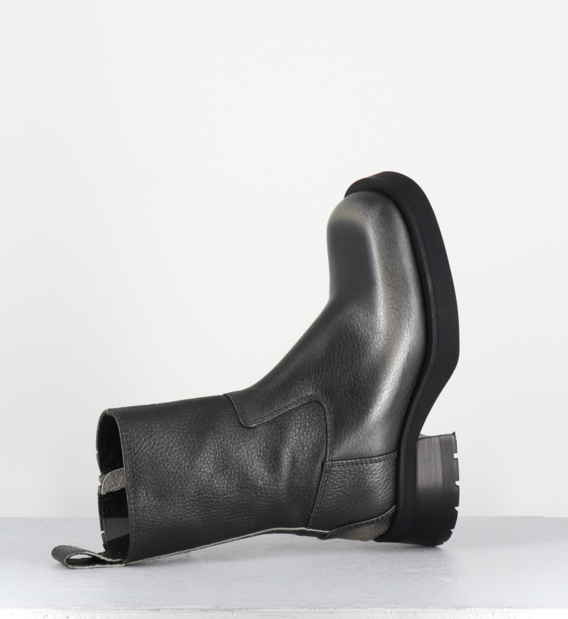 YOLANDA BRUSH SILVER