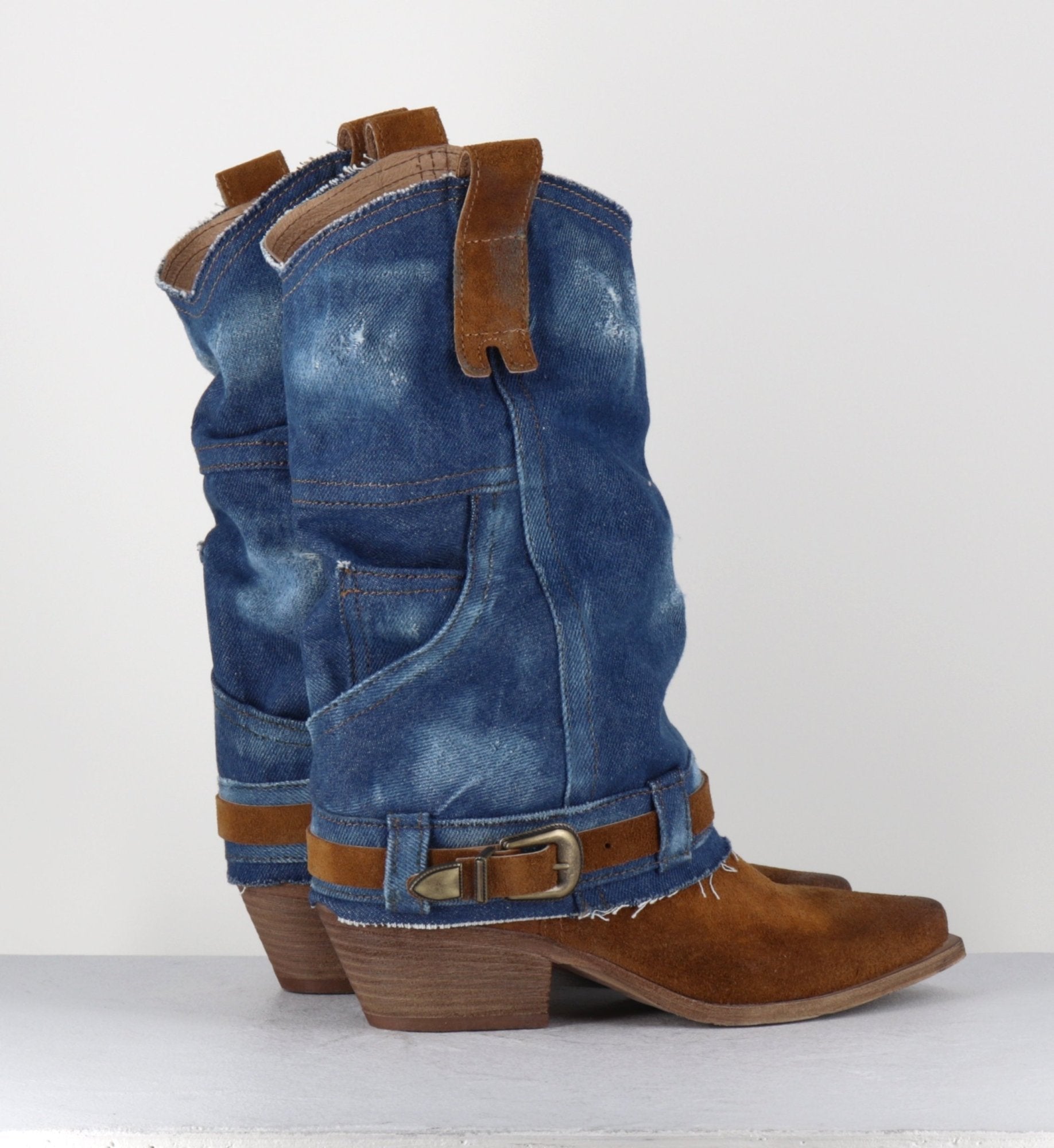 SADA JEANS SUEDE