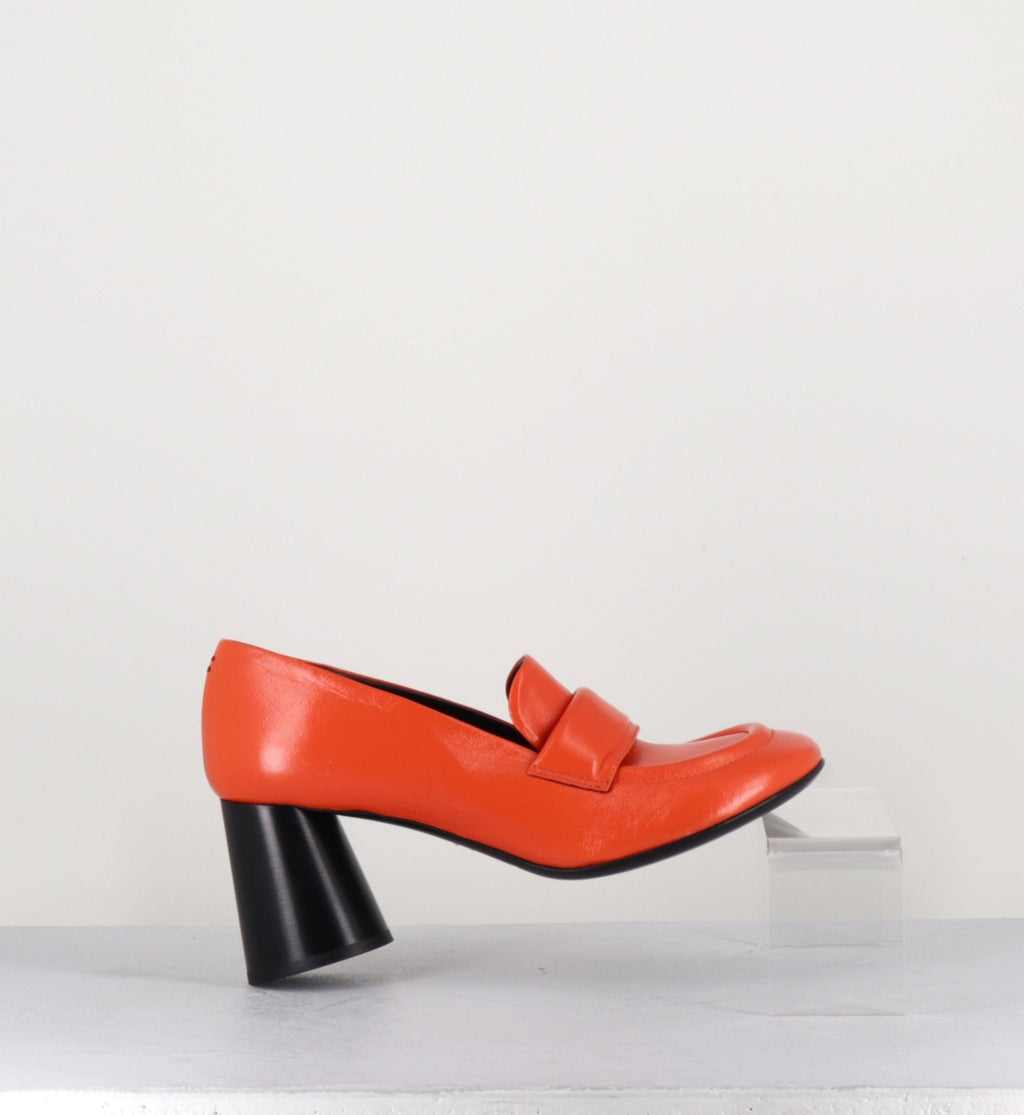 Mocassins  à talon en cuir orange - ACE03 NESPOLA