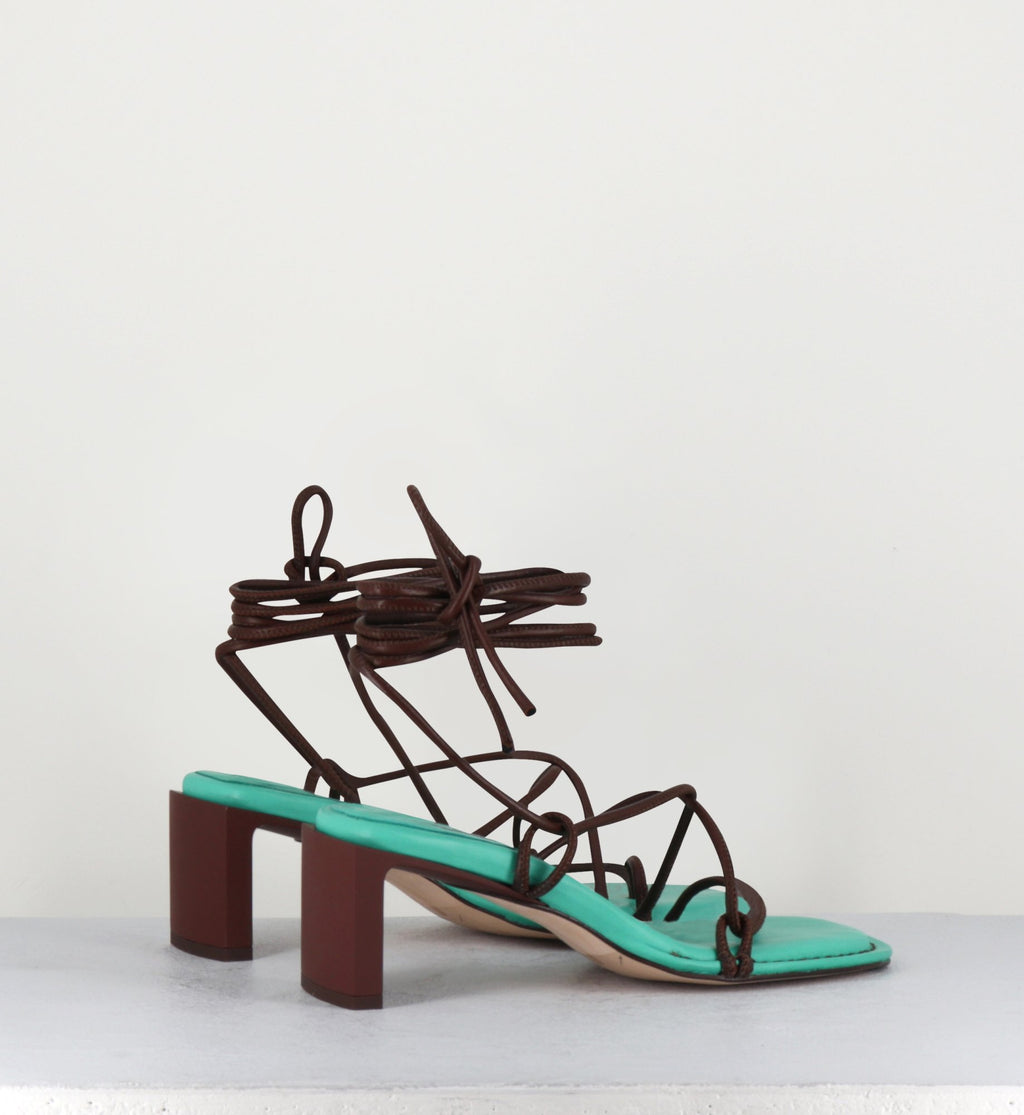 Sandales vertes à fines lanières de cuir marron- ALBERTA GREEN SANDALS