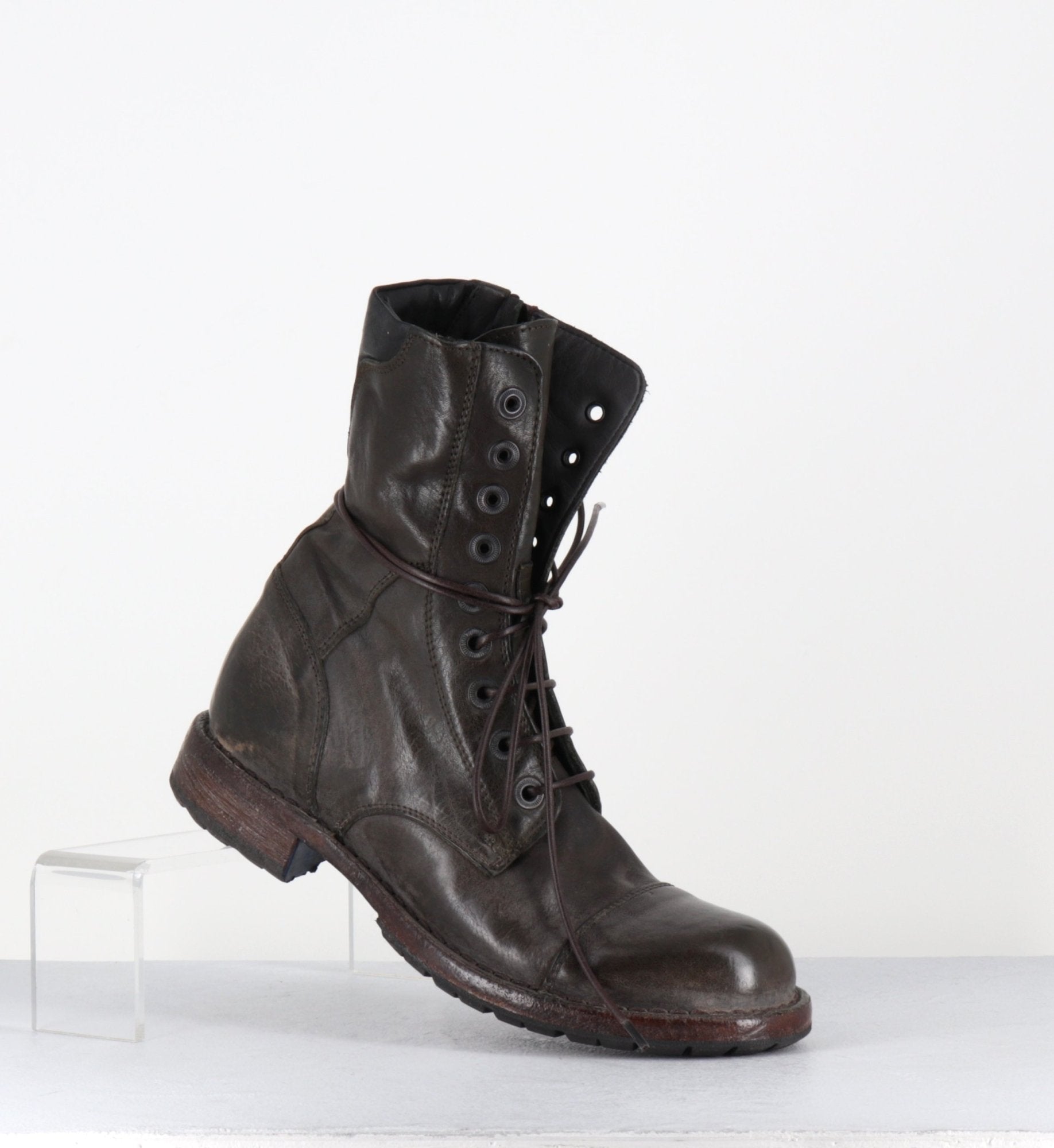 71302 CUSNA TRAFFORD