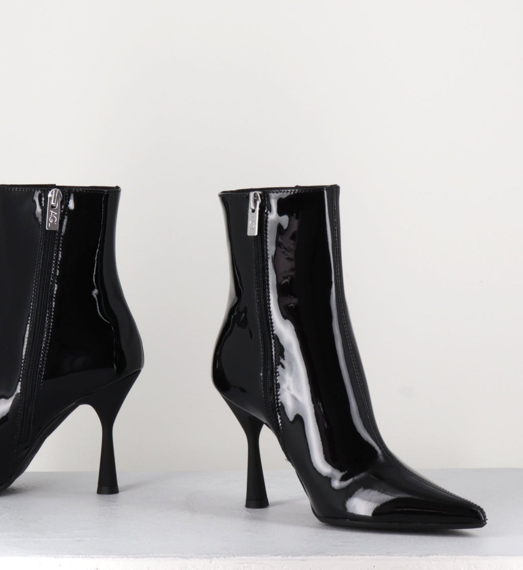 Boots bout pointu en cuir vernis noir - DEA SHINY