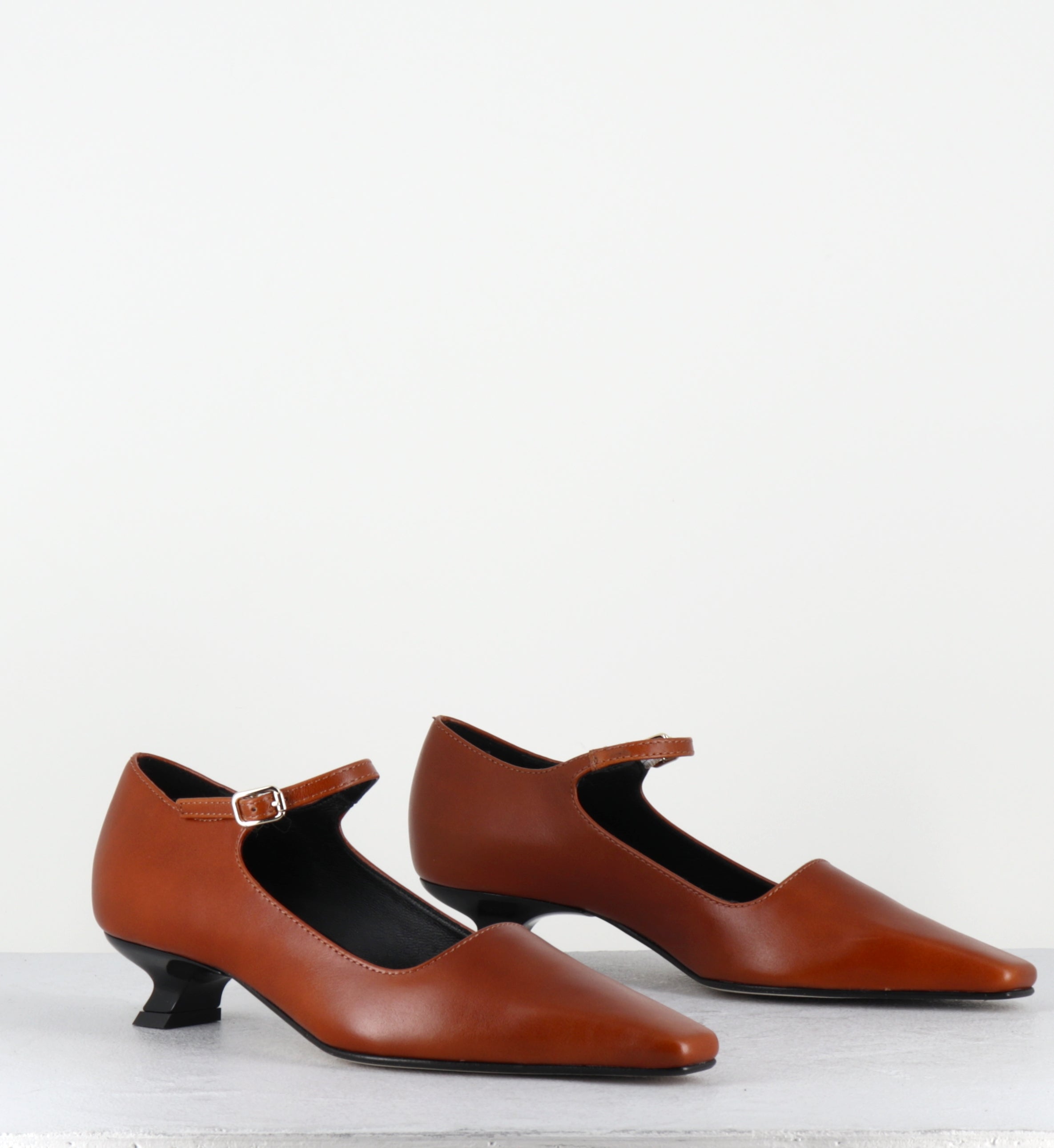 FERMA BUFALINO CUOIO