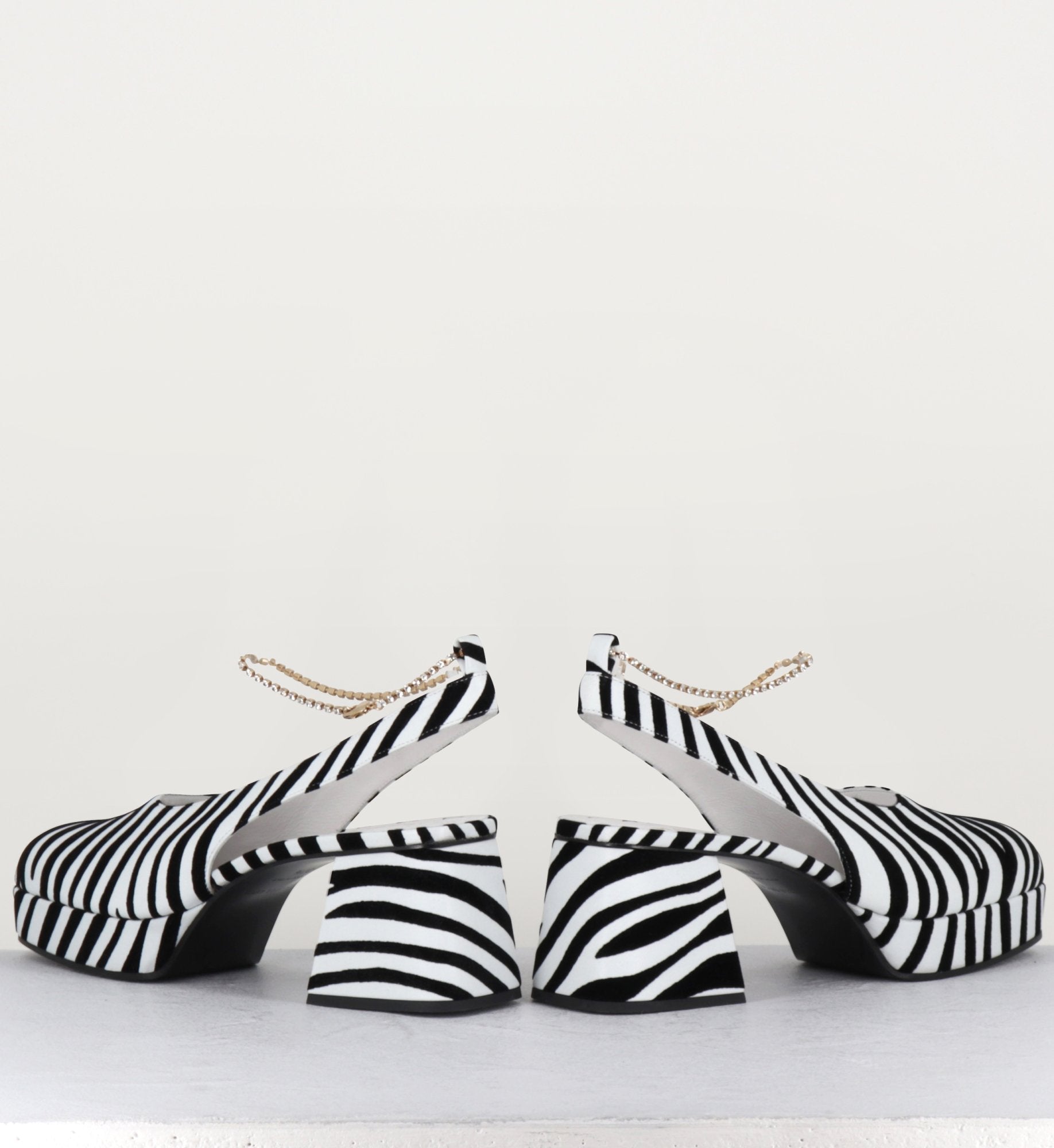 ZEBRA VIKY PLATFORM