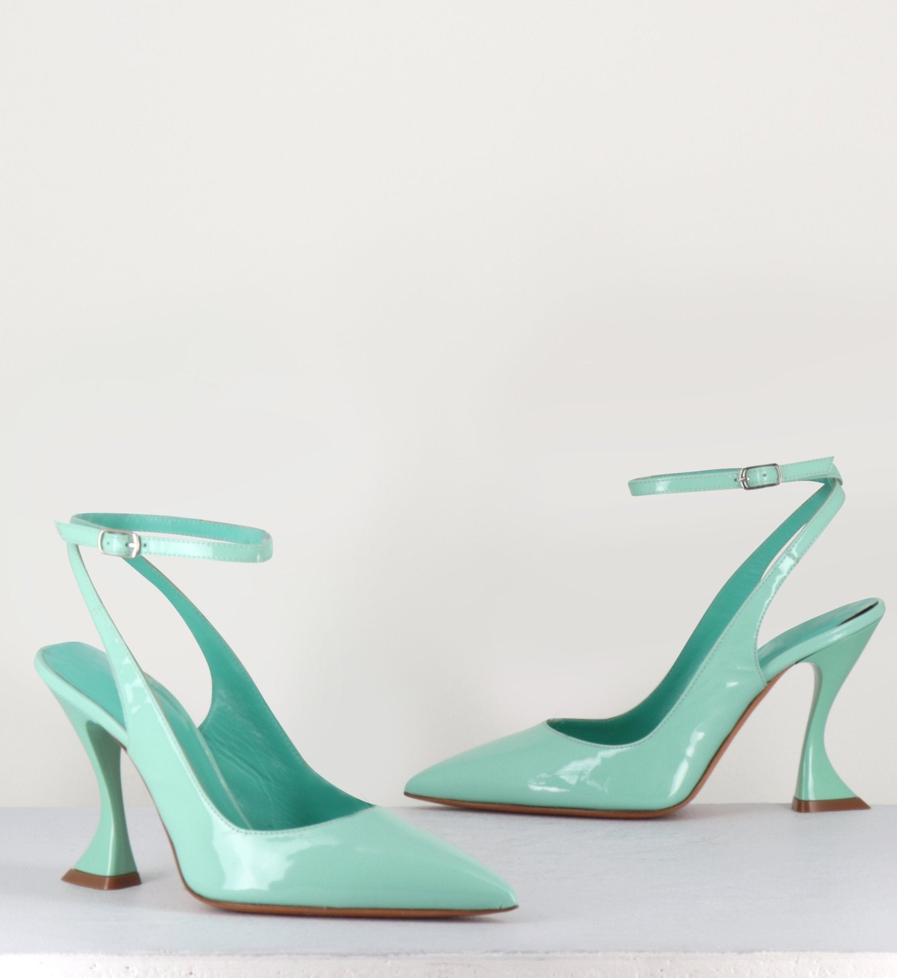 2616 VERNICE MINT