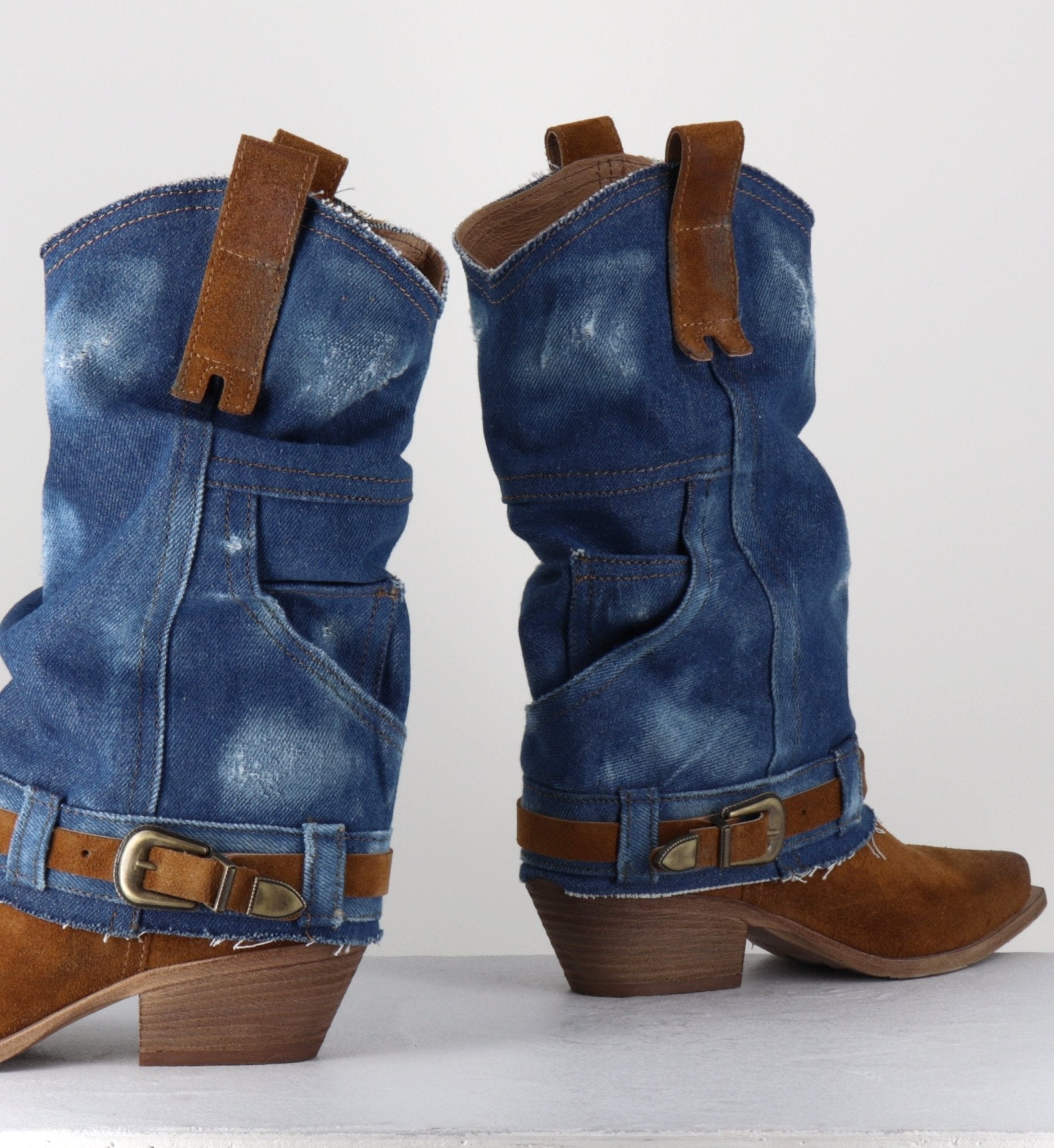 SADA JEANS SUEDE