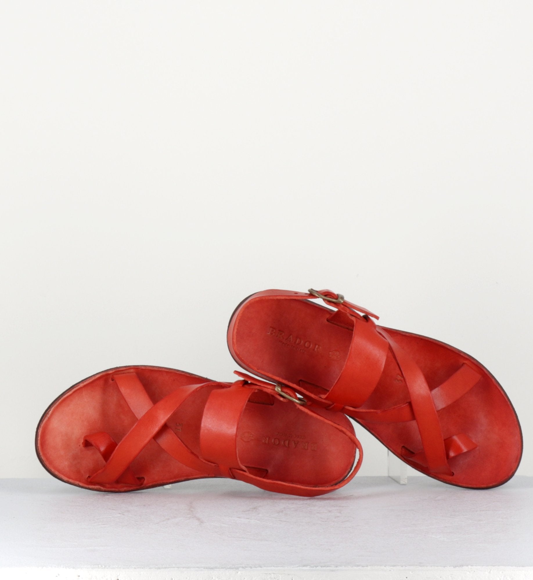 Sandales entre-doigts en cuir corail - 34723 POMPEIANO