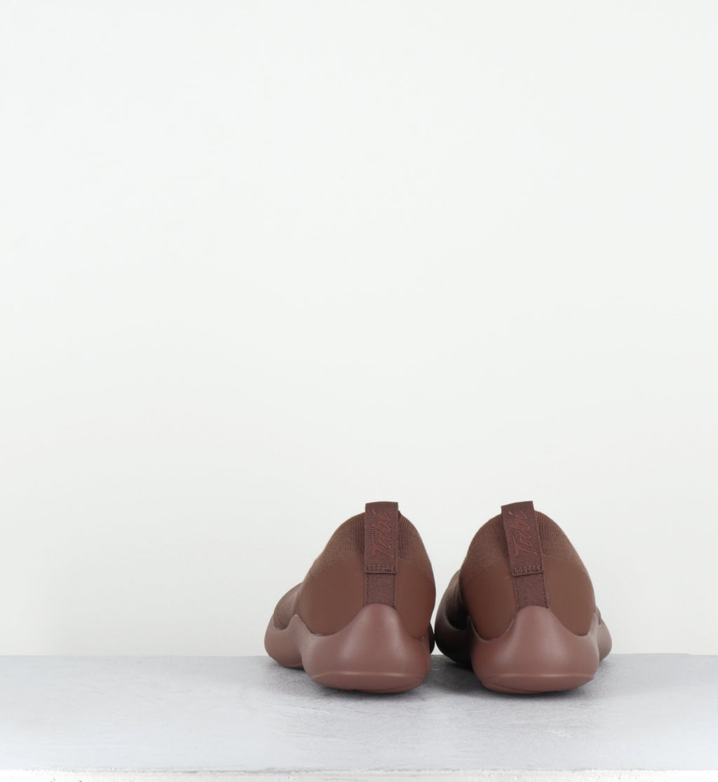 TABI SANDAL CHOCOLATE