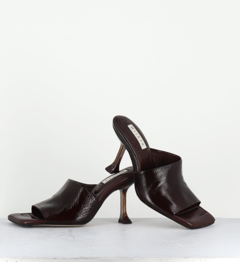 MIRI BROWN MULES
