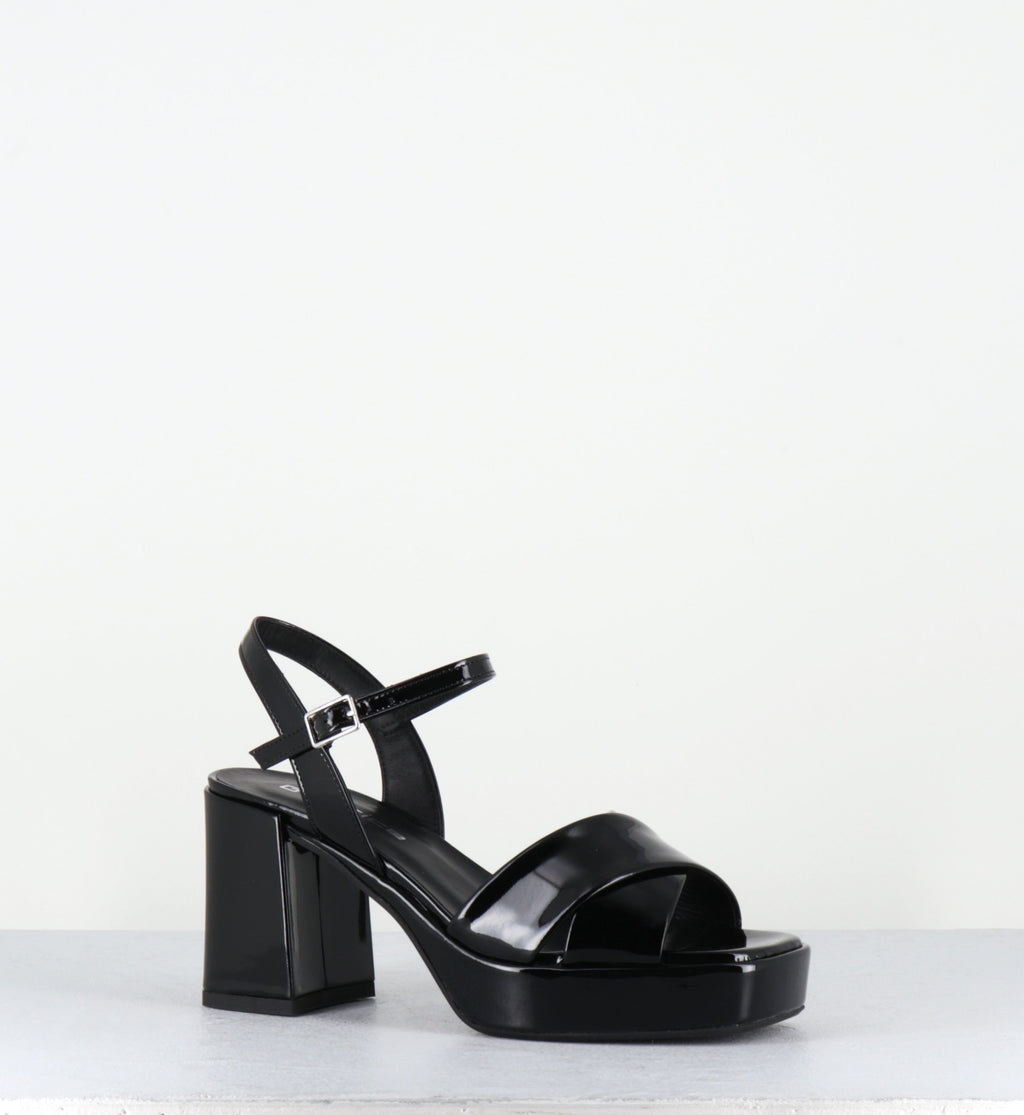 FEDA24 VERNICE NERO