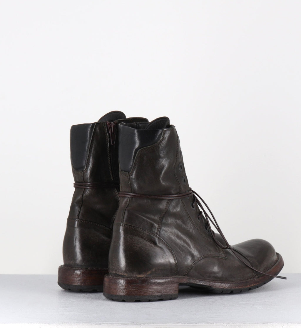 71302 CUSNA TRAFFORD