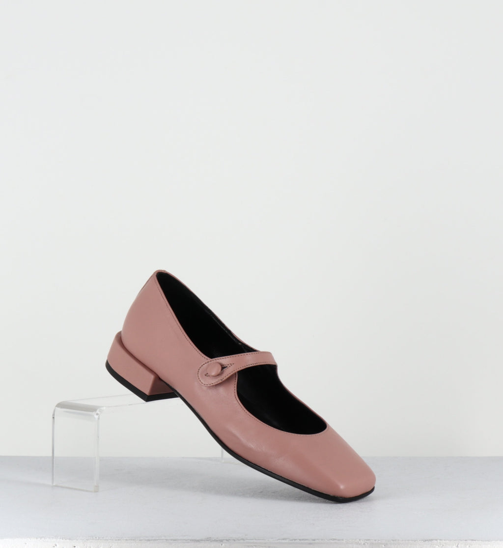 JANE NATURAL COWHIDE