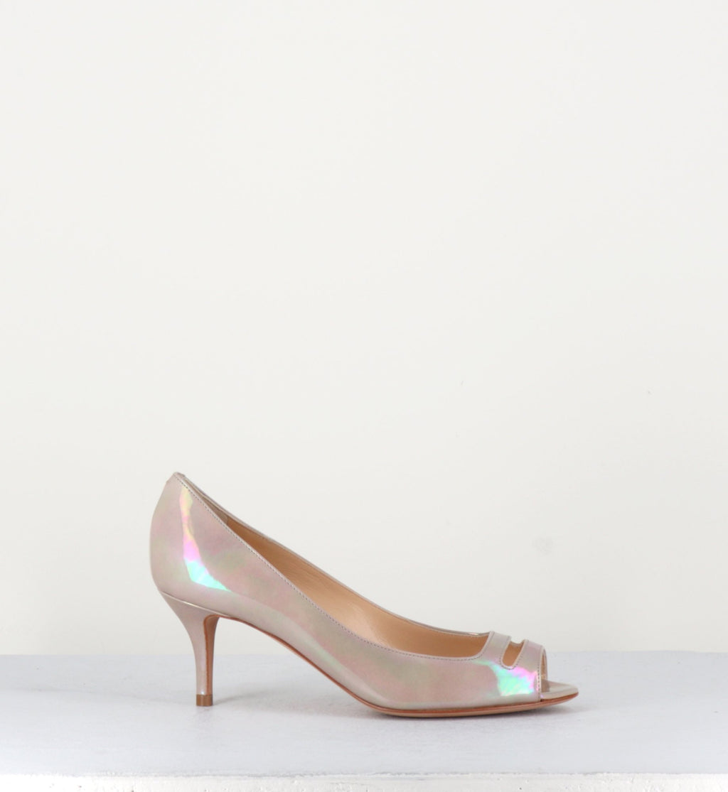 Escarpins petits talons en cuir vernis nude - Pellico