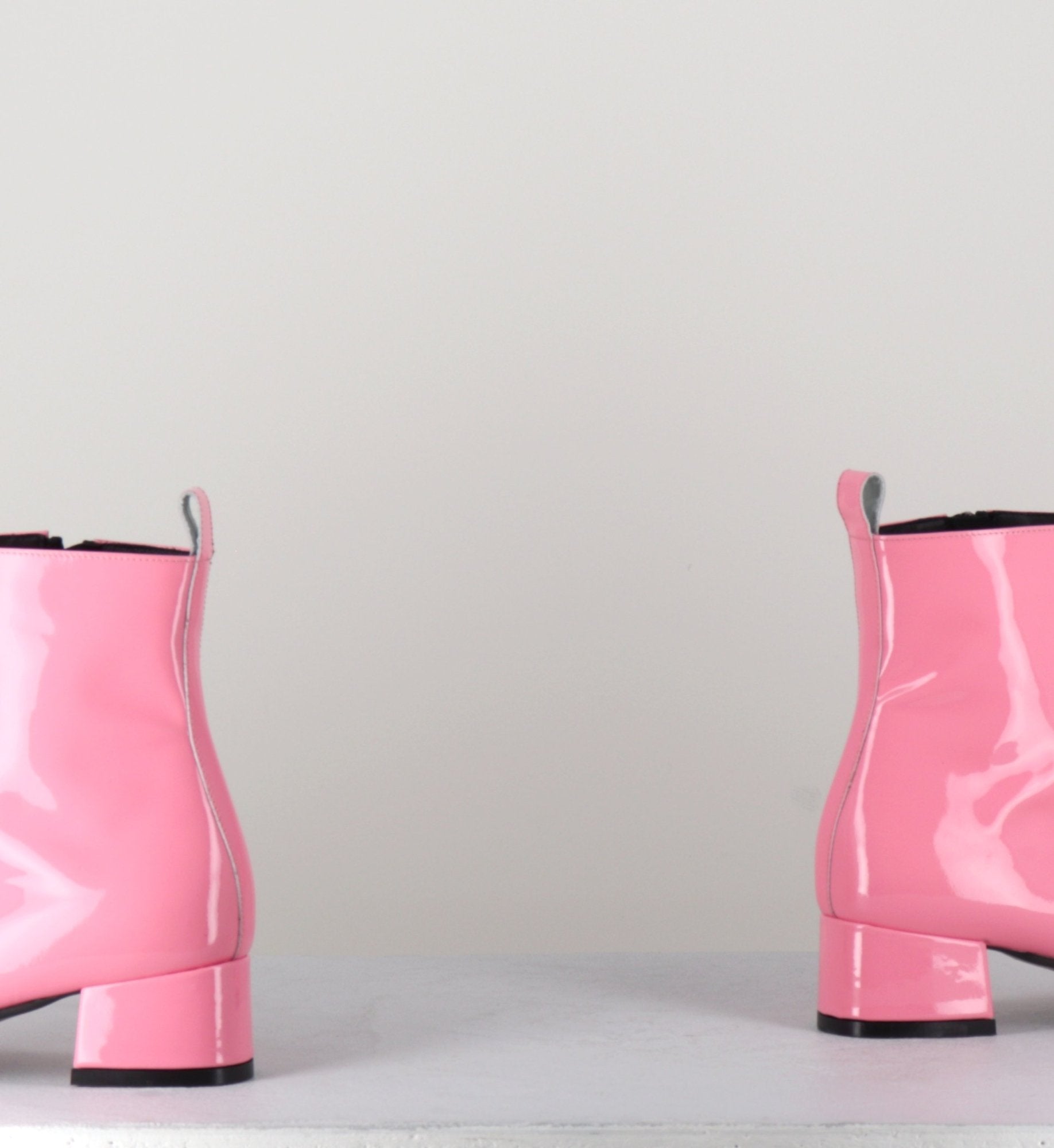 Boots 60s en cuir vernis rose - JANE VERNICE PINK