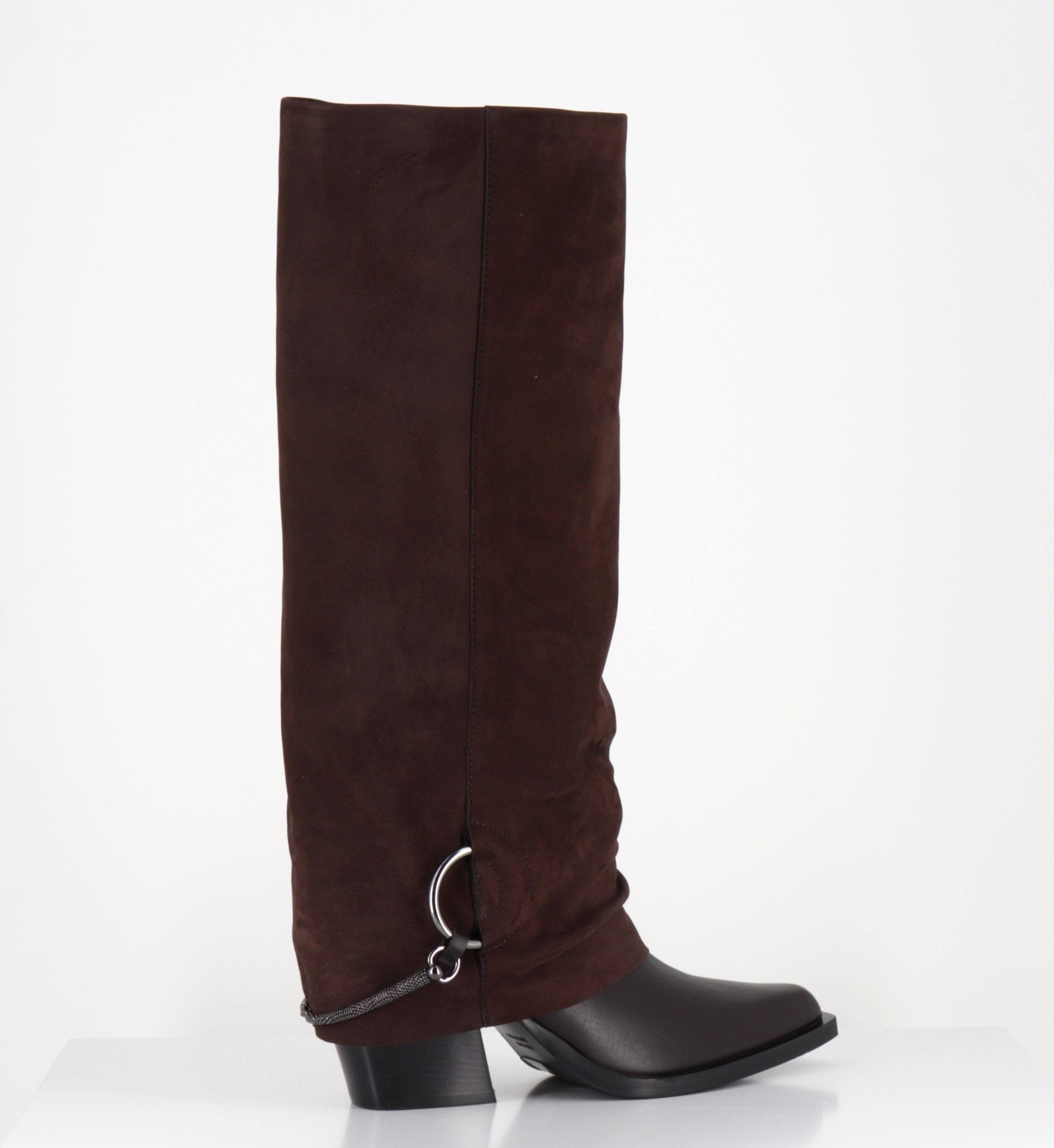 DEBY25 KOMBAT T MORO