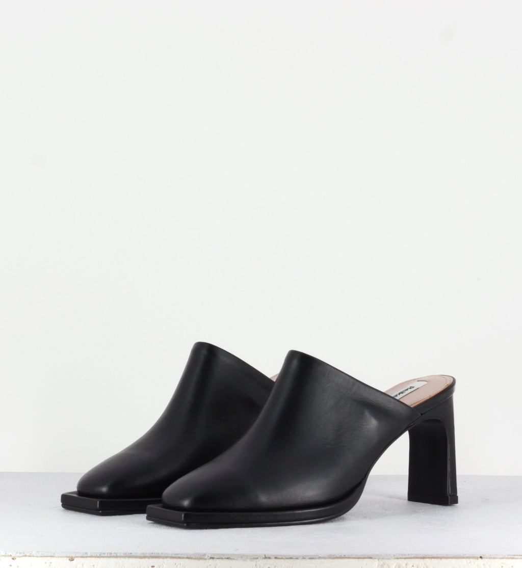 Reike Nen - Clean Square Mules Black