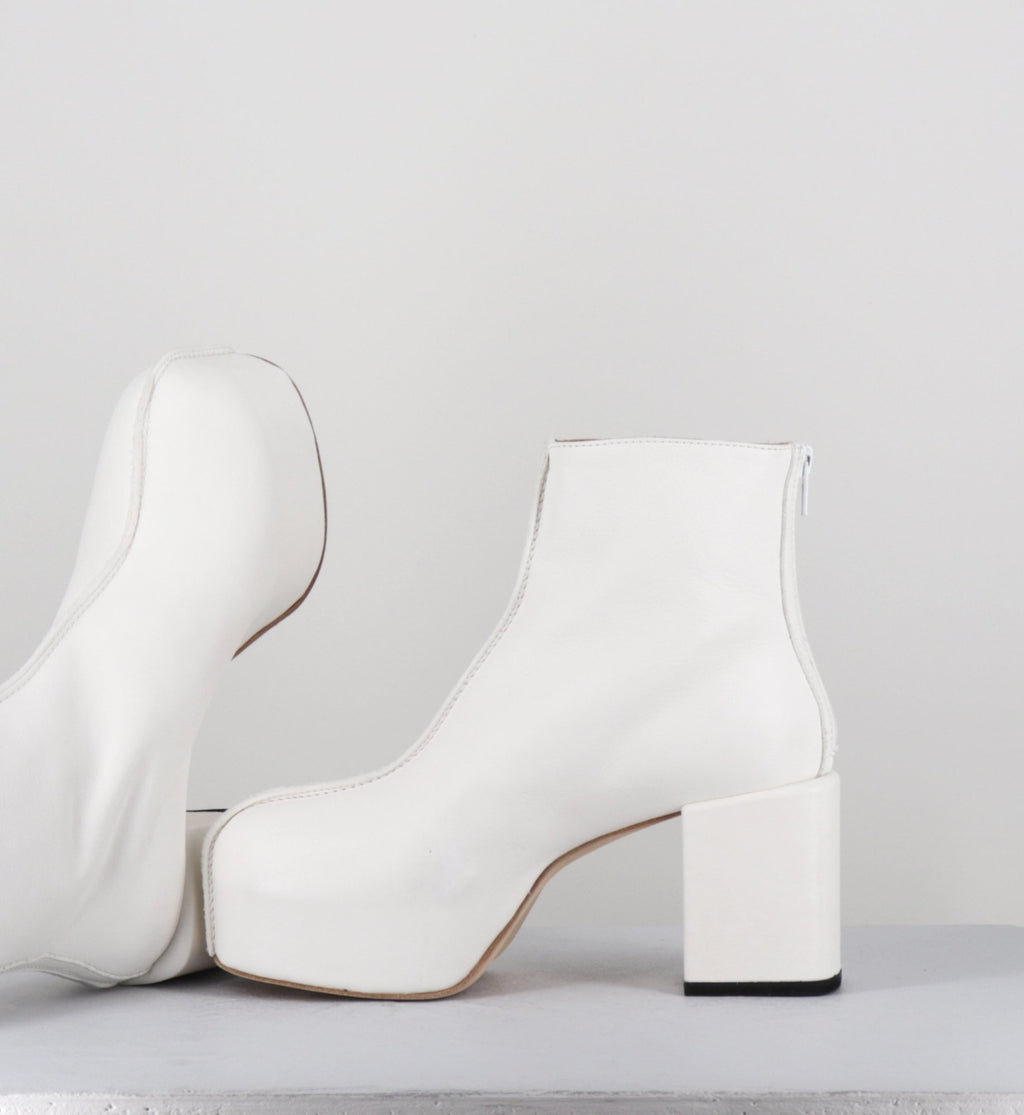 1GS447 CUSNA BIANCO